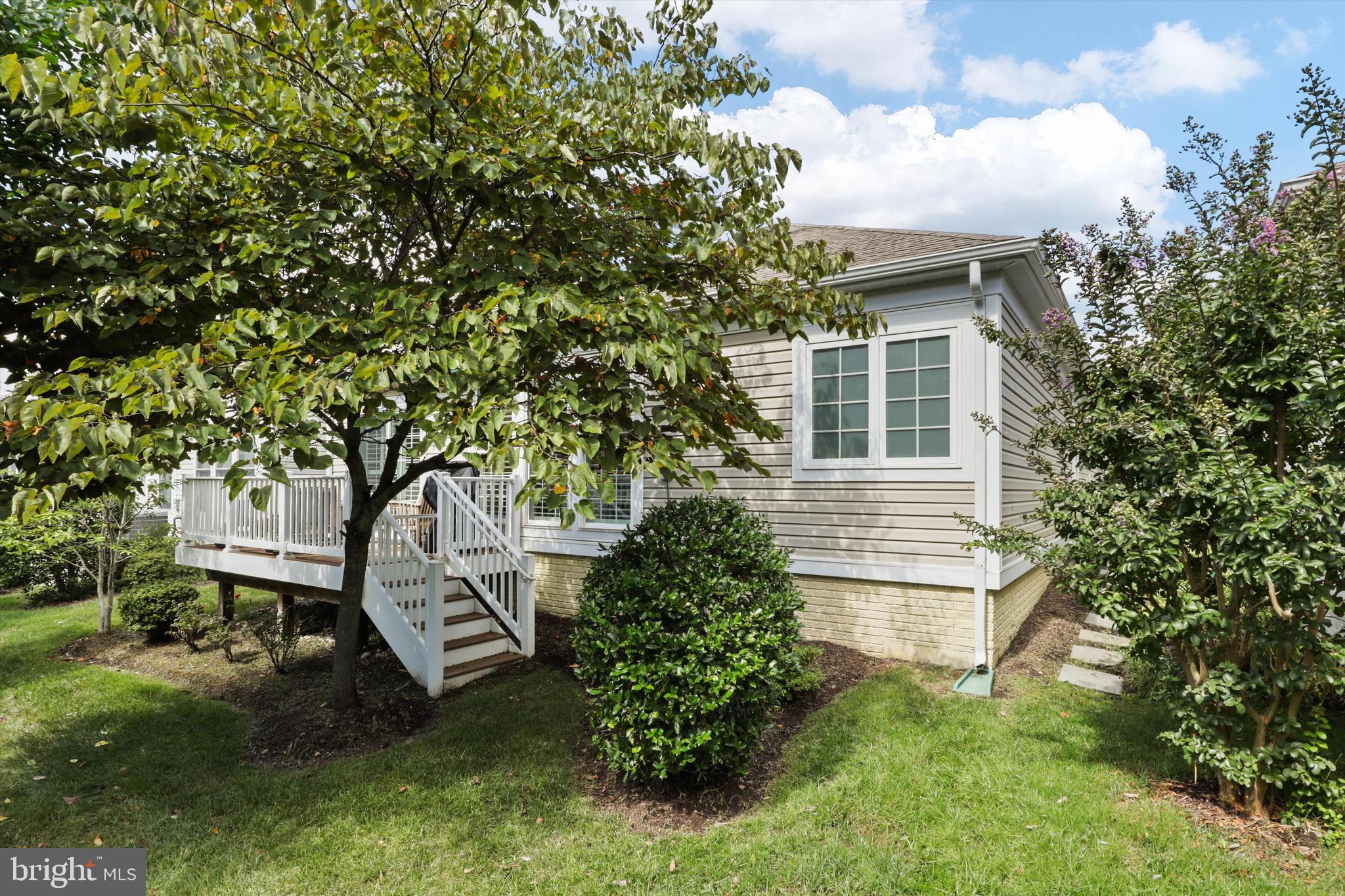 8883 White Orchid Place