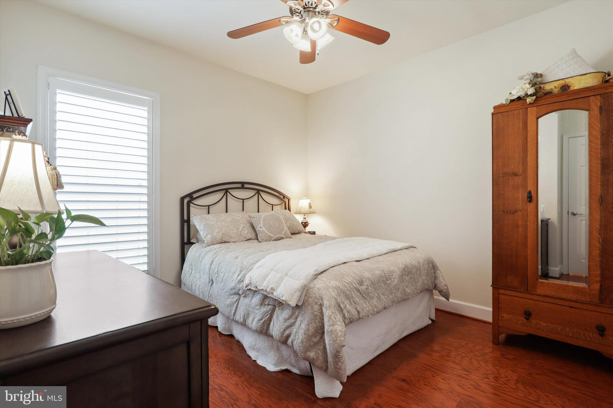 8883 White Orchid Place