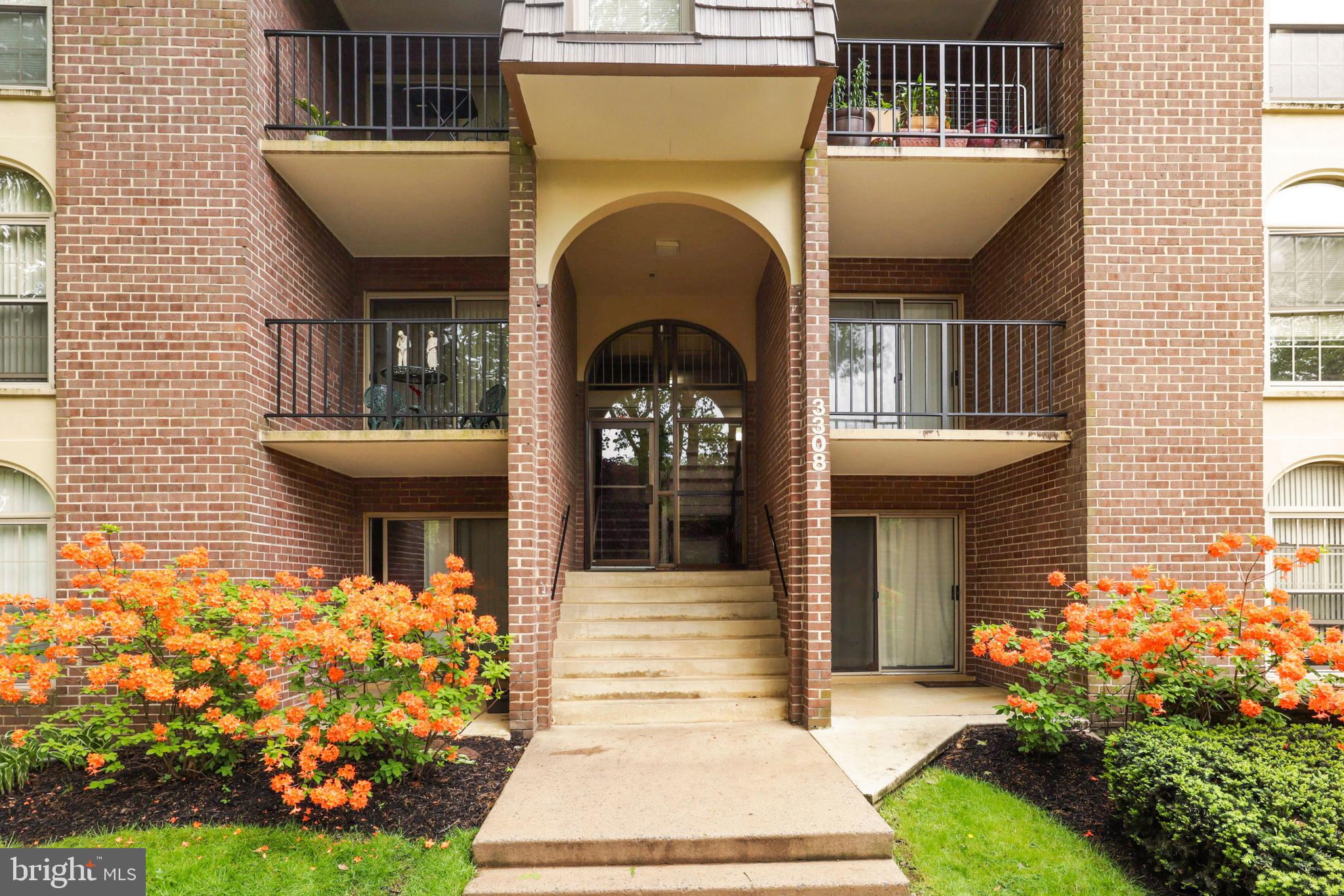 3308 Woodburn Village Dr #32