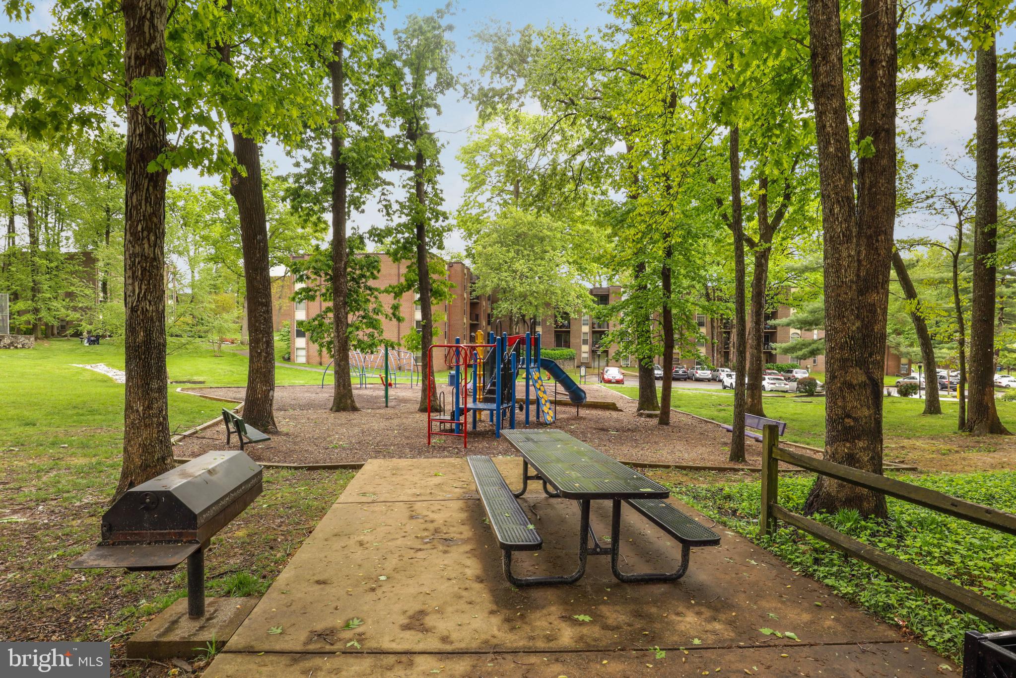 3308 Woodburn Village Dr #32