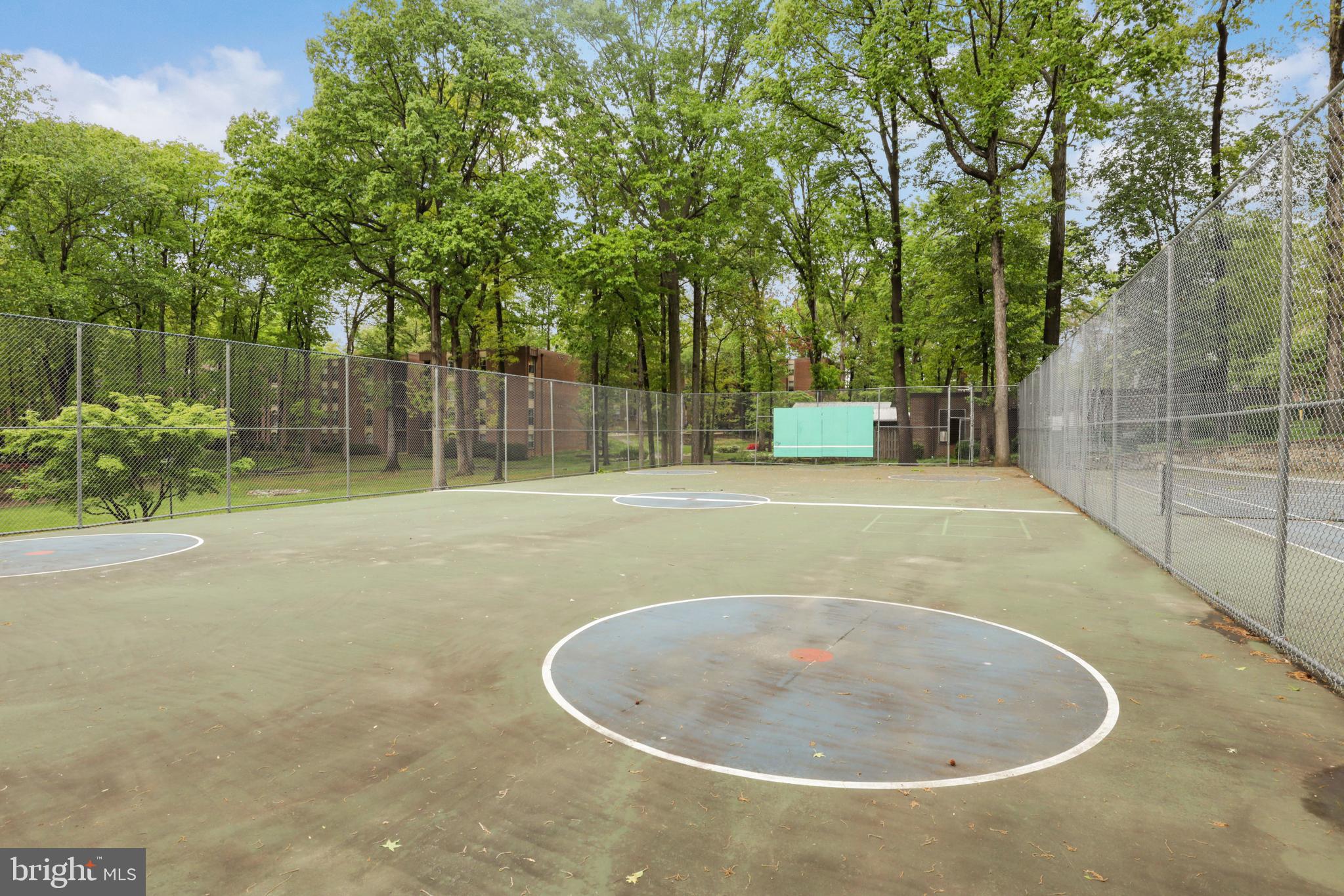 3308 Woodburn Village Dr #32