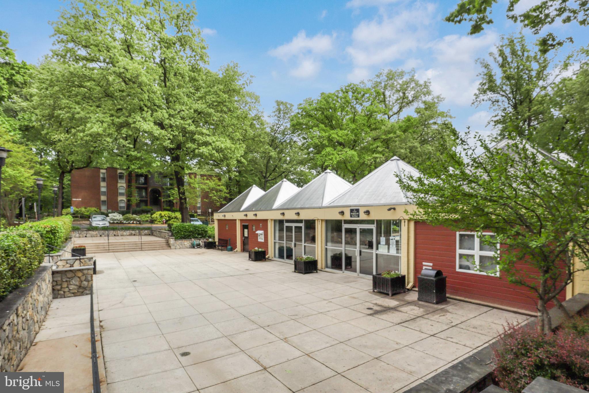 3308 Woodburn Village Dr #32