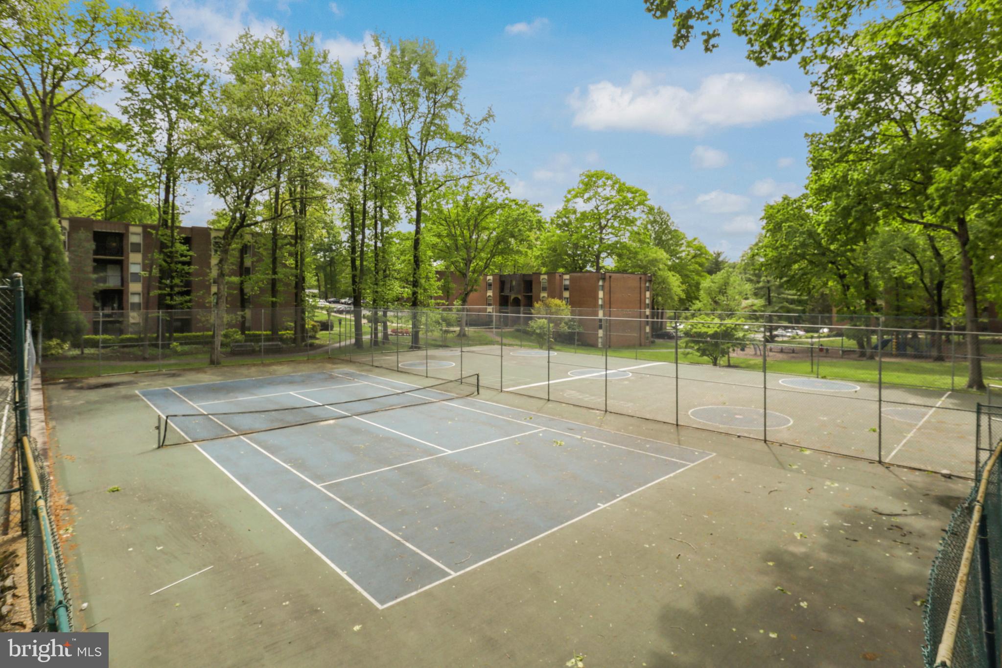 3308 Woodburn Village Dr #32