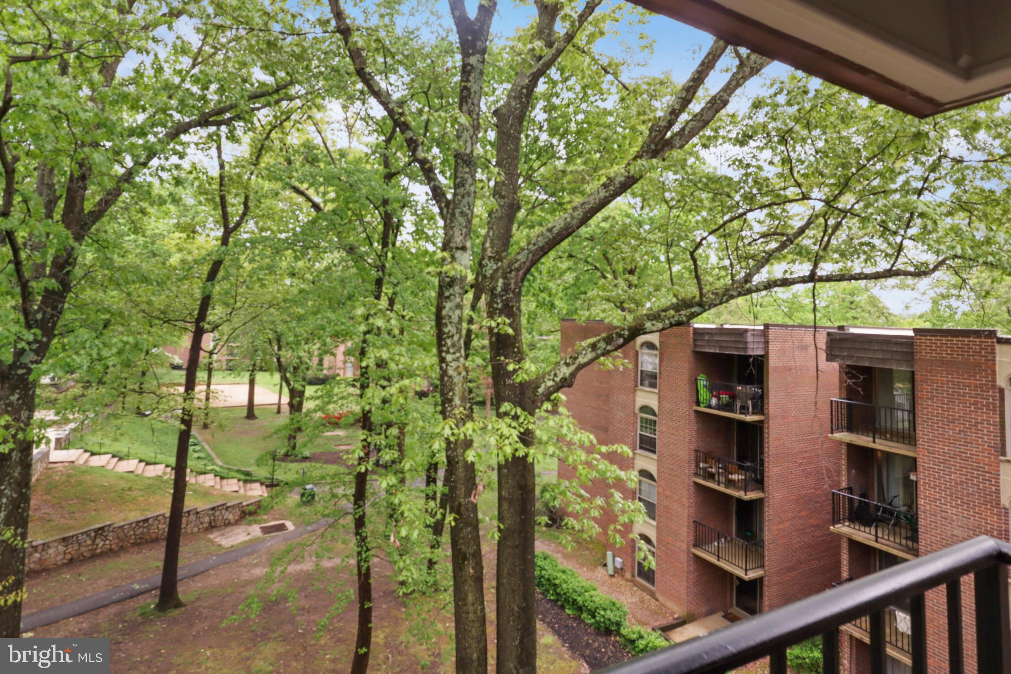 3308 Woodburn Village Dr #32