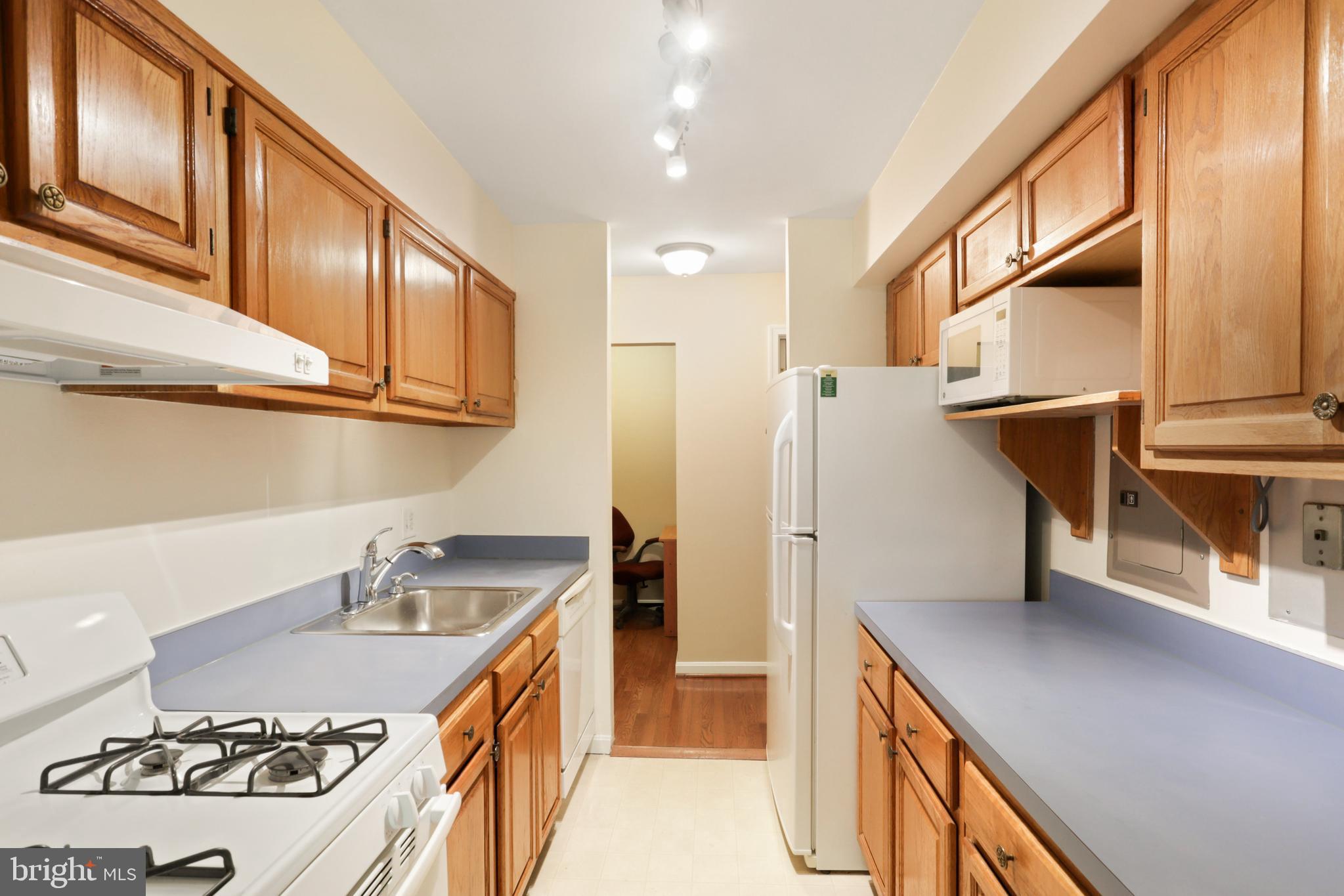 3308 Woodburn Village Dr #32