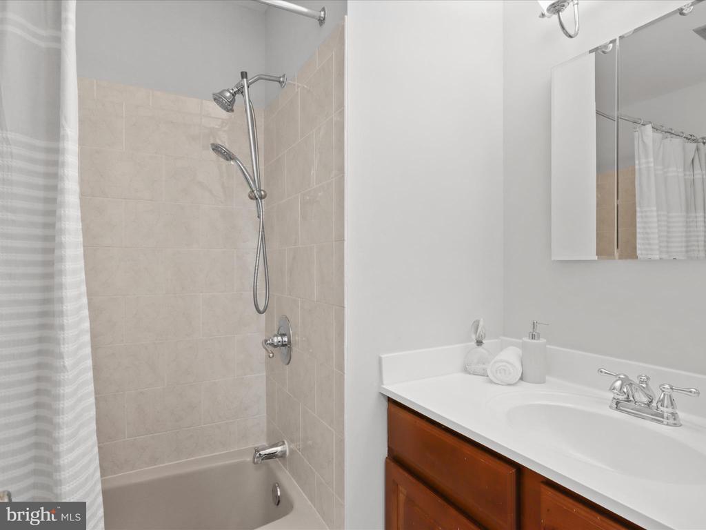 4993 Dequincey Dr