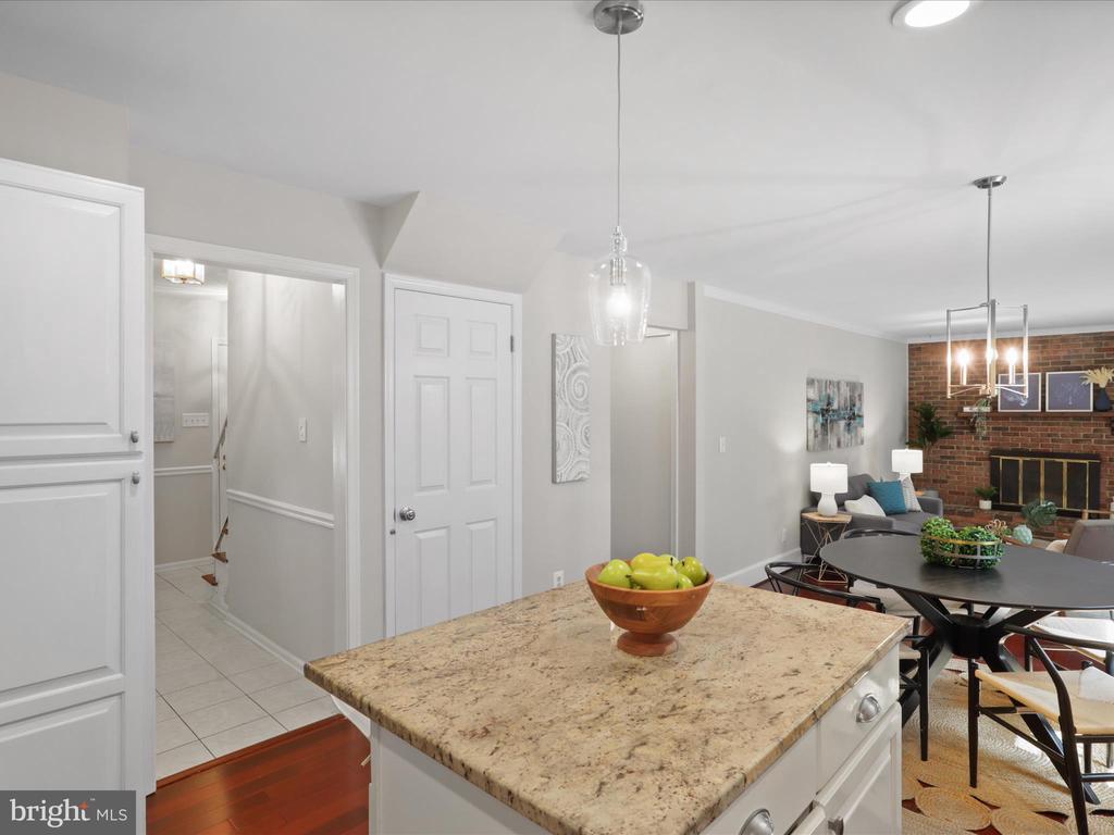 4993 Dequincey Dr