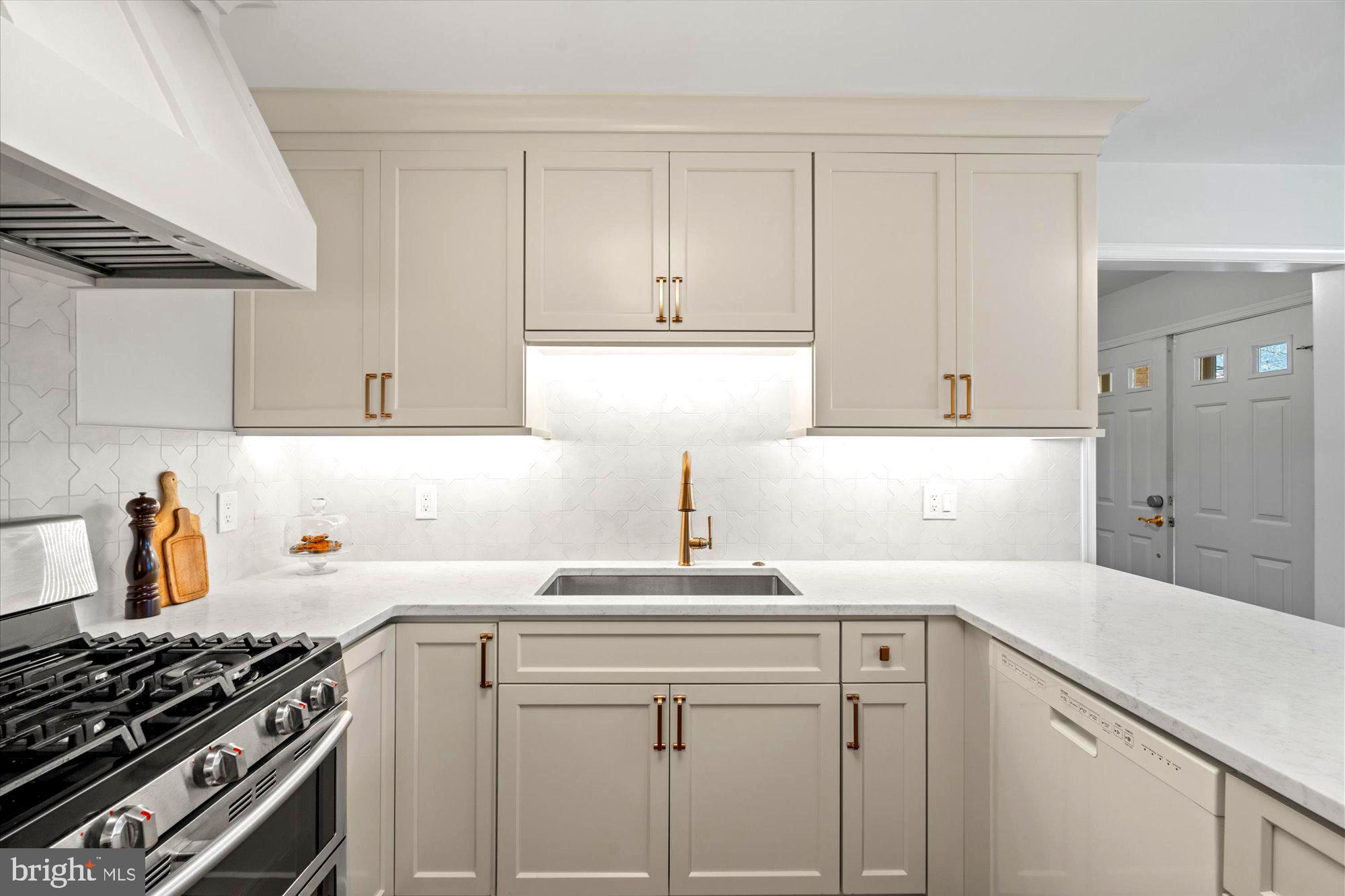 1567 McLean Commons Ct