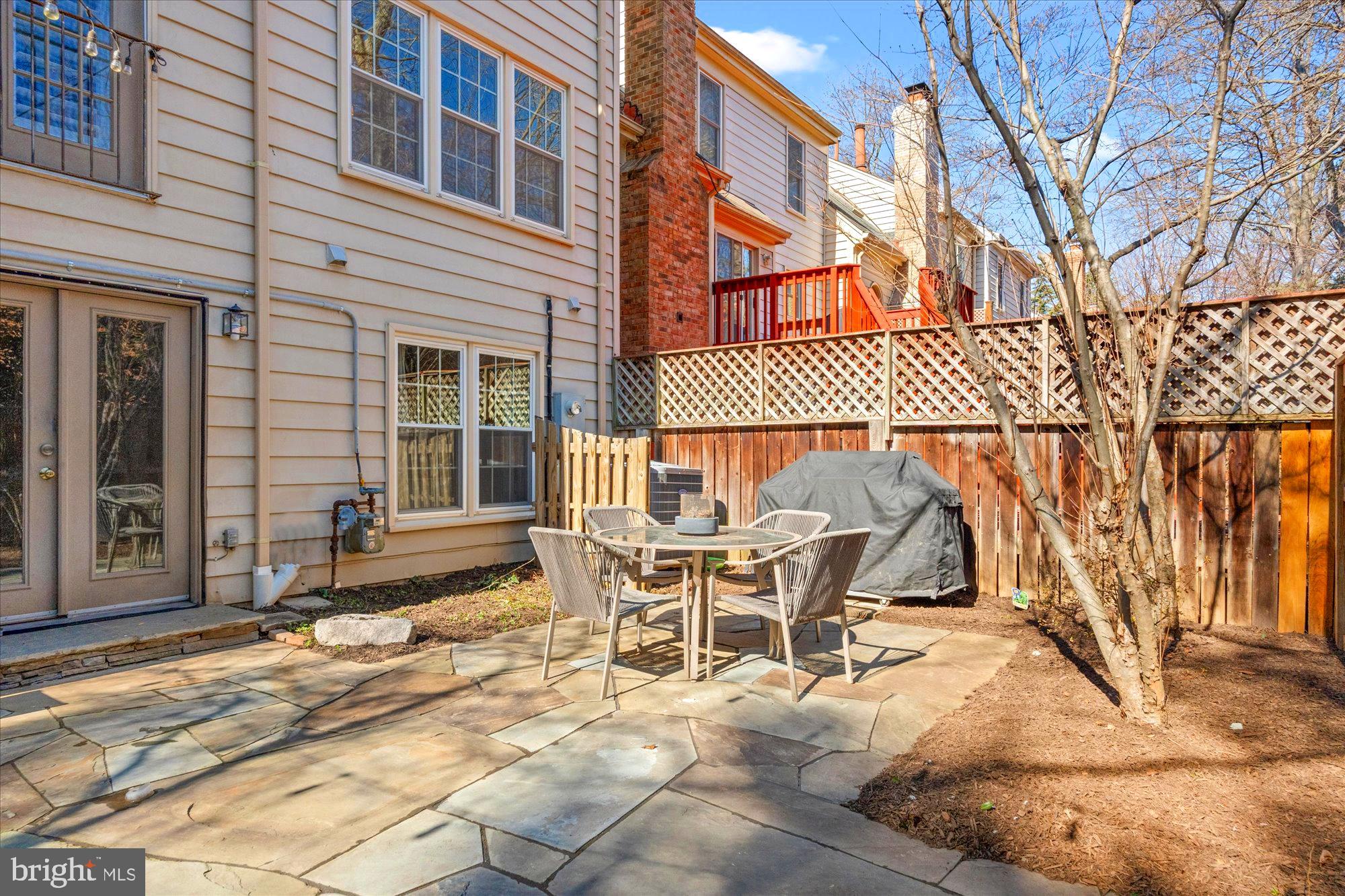 1567 McLean Commons Ct