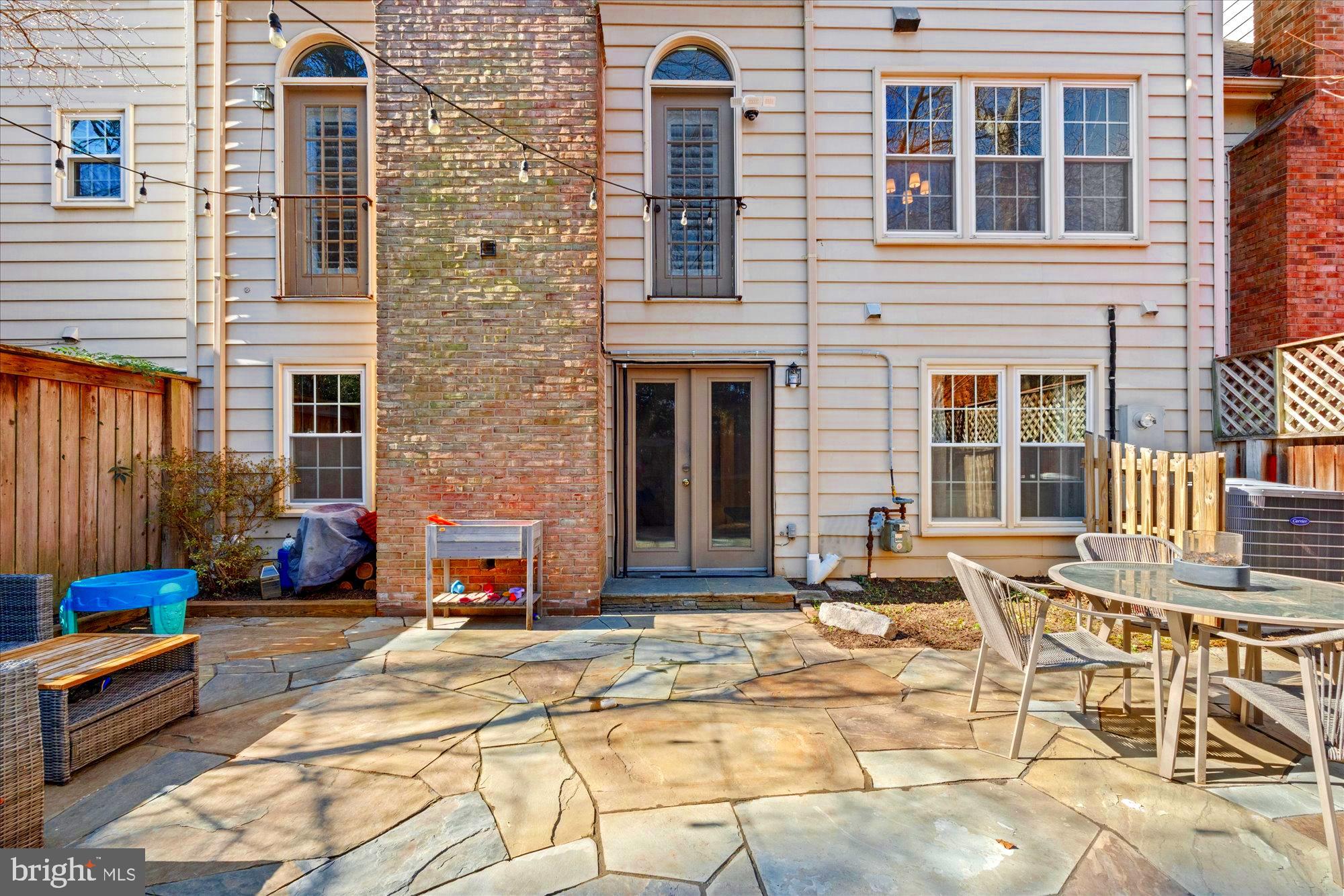 1567 McLean Commons Ct