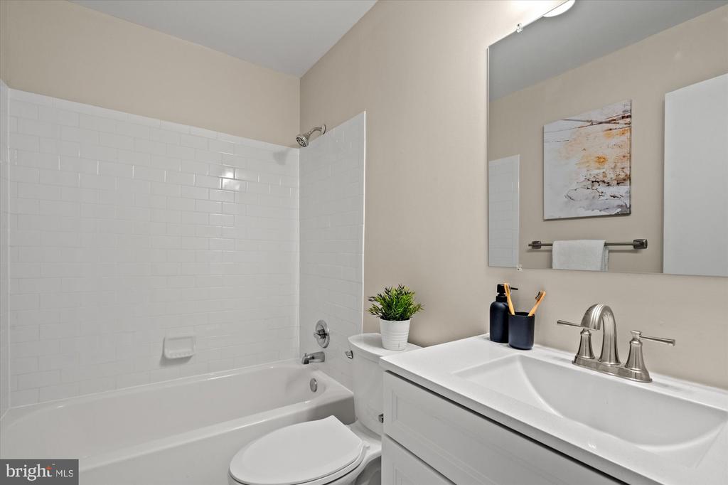 5025 HEAD CT
