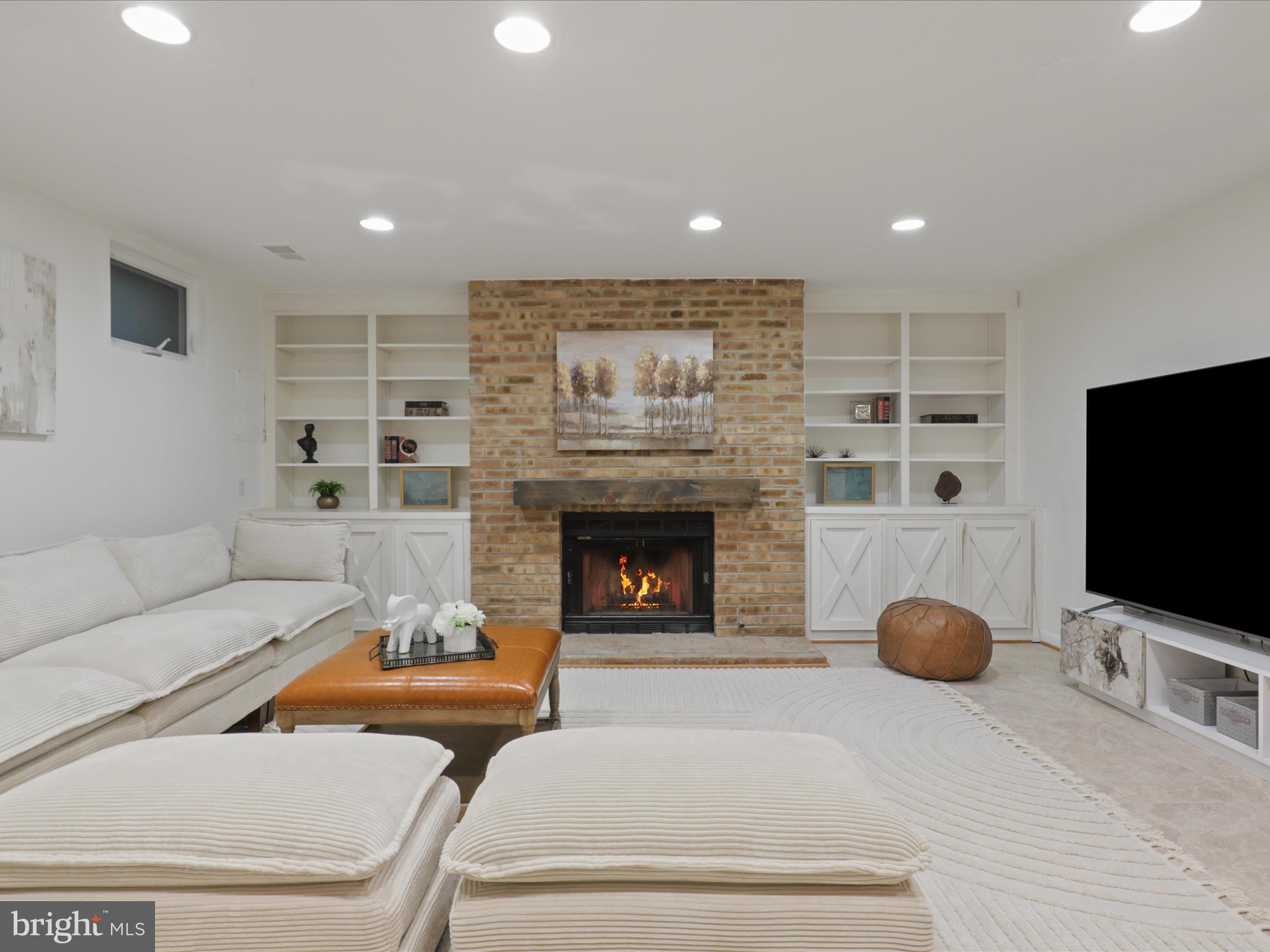 1564 McLean Commons Ct