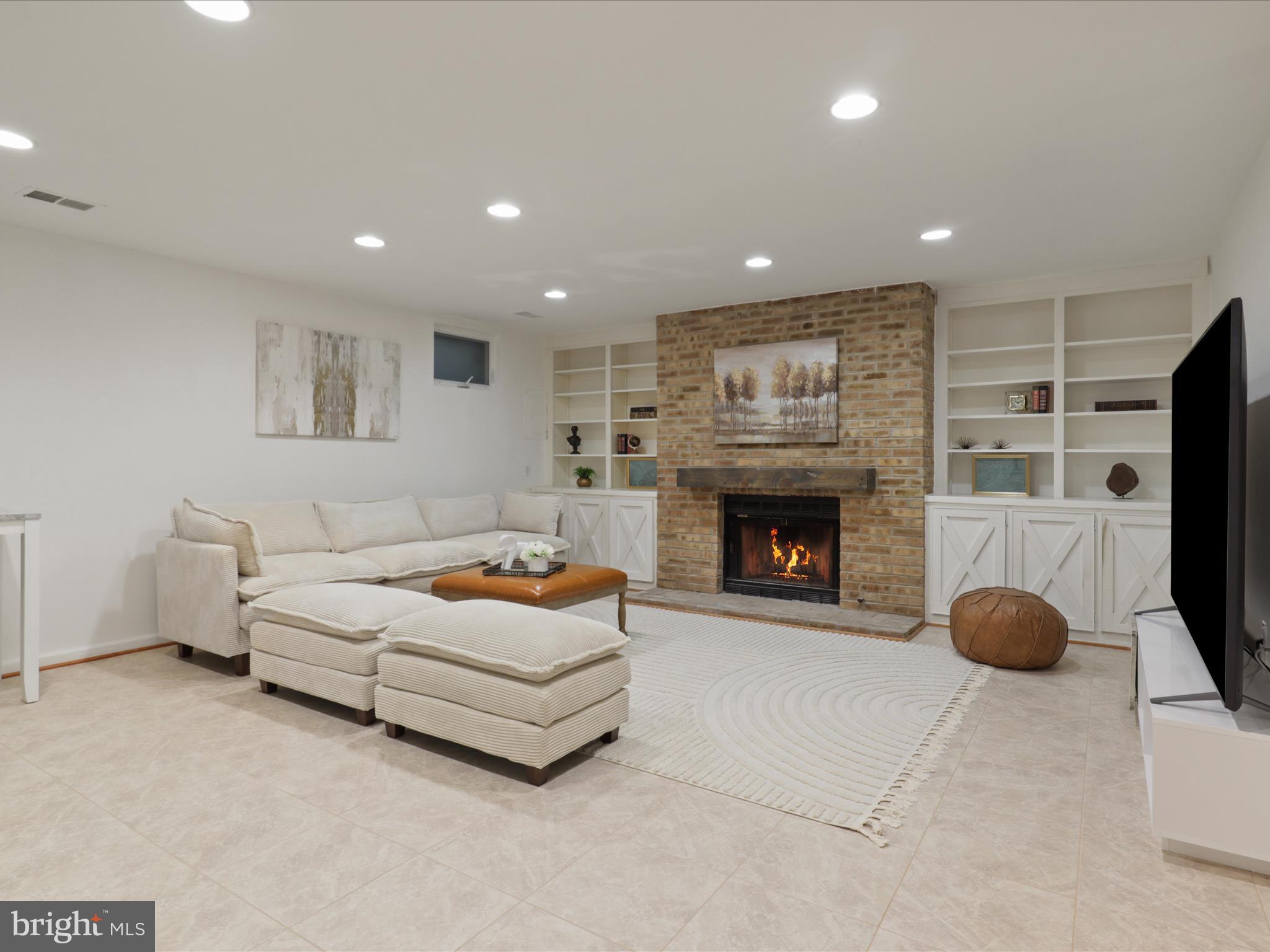 1564 McLean Commons Ct