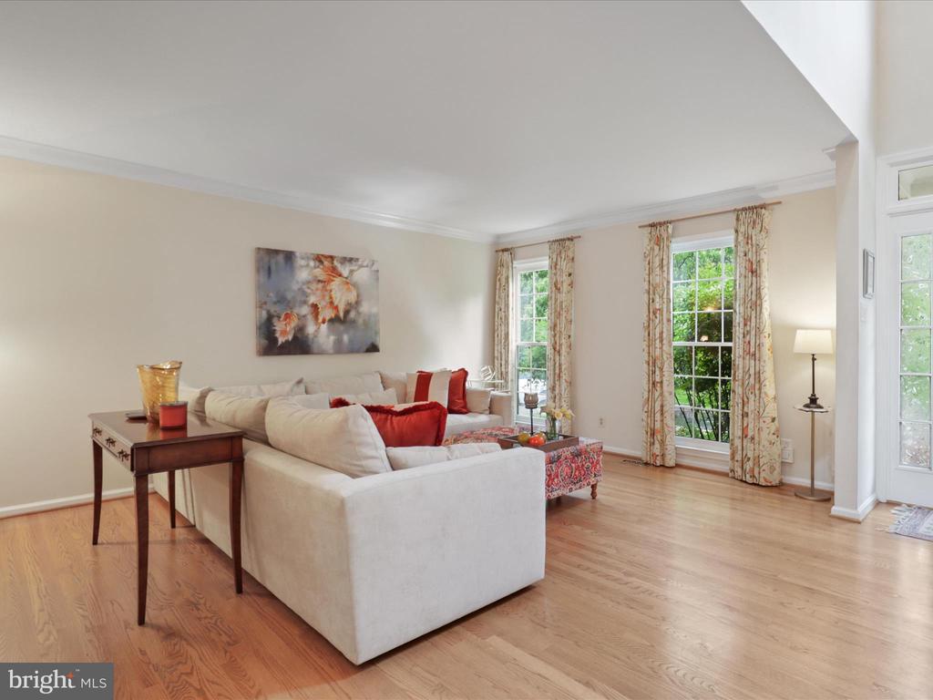1564 McLean Commons Ct