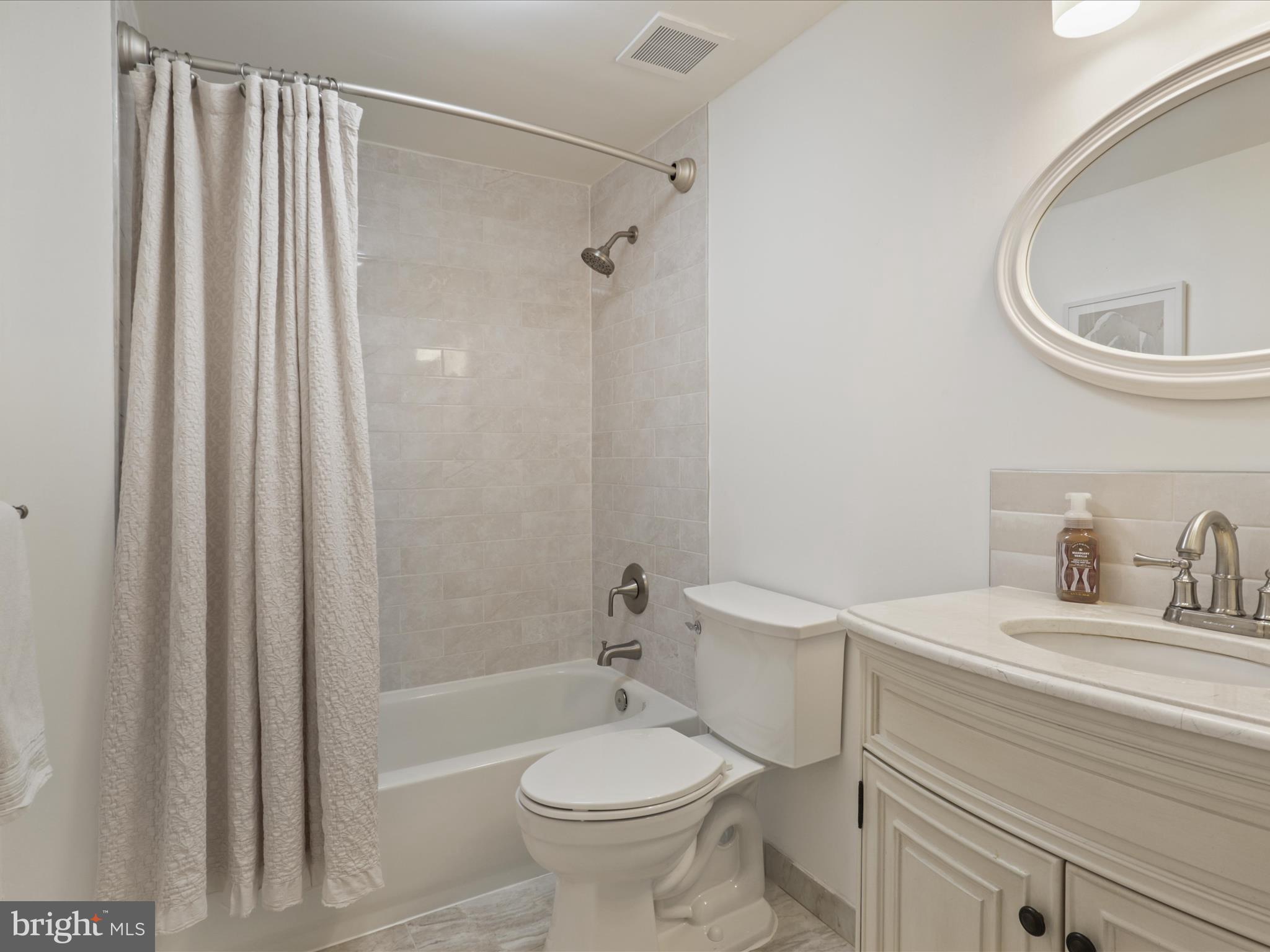 1564 McLean Commons Ct