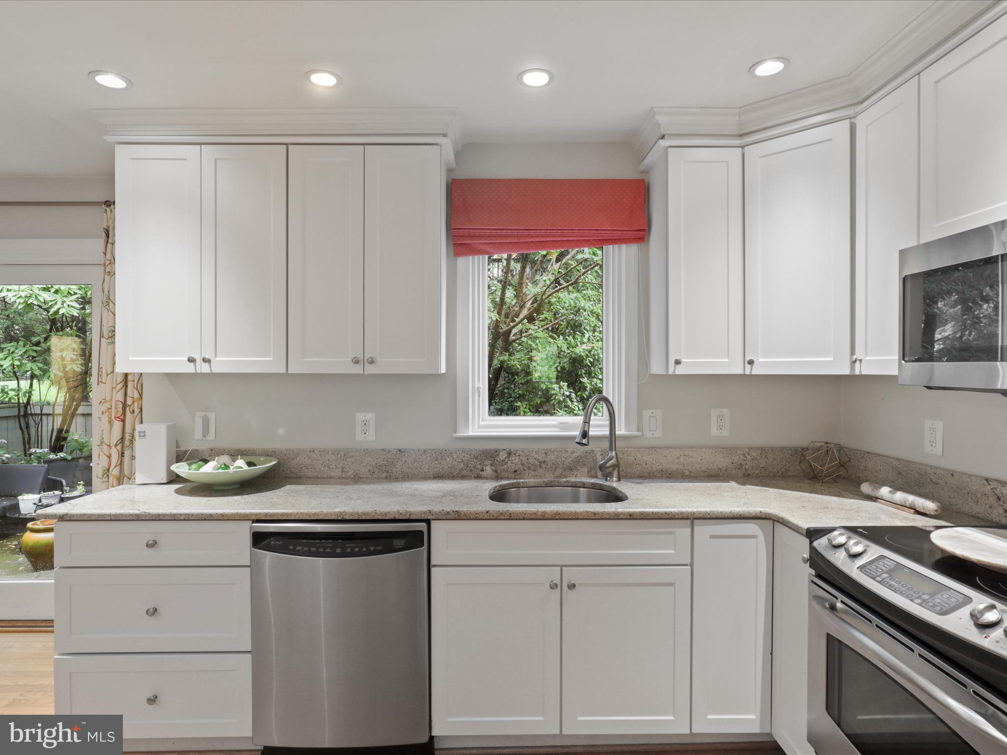 1564 McLean Commons Ct