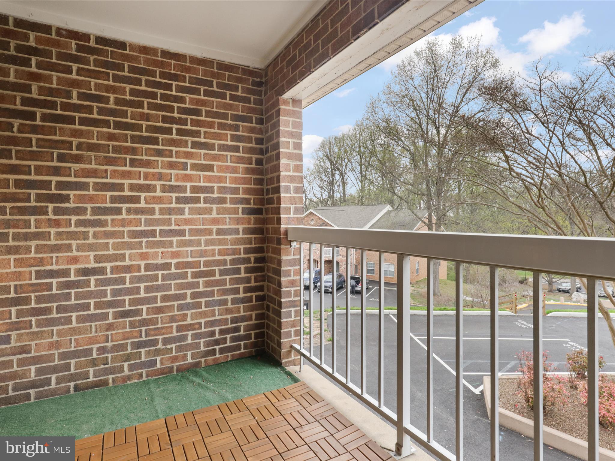 5837 COVE LANDING RD #301