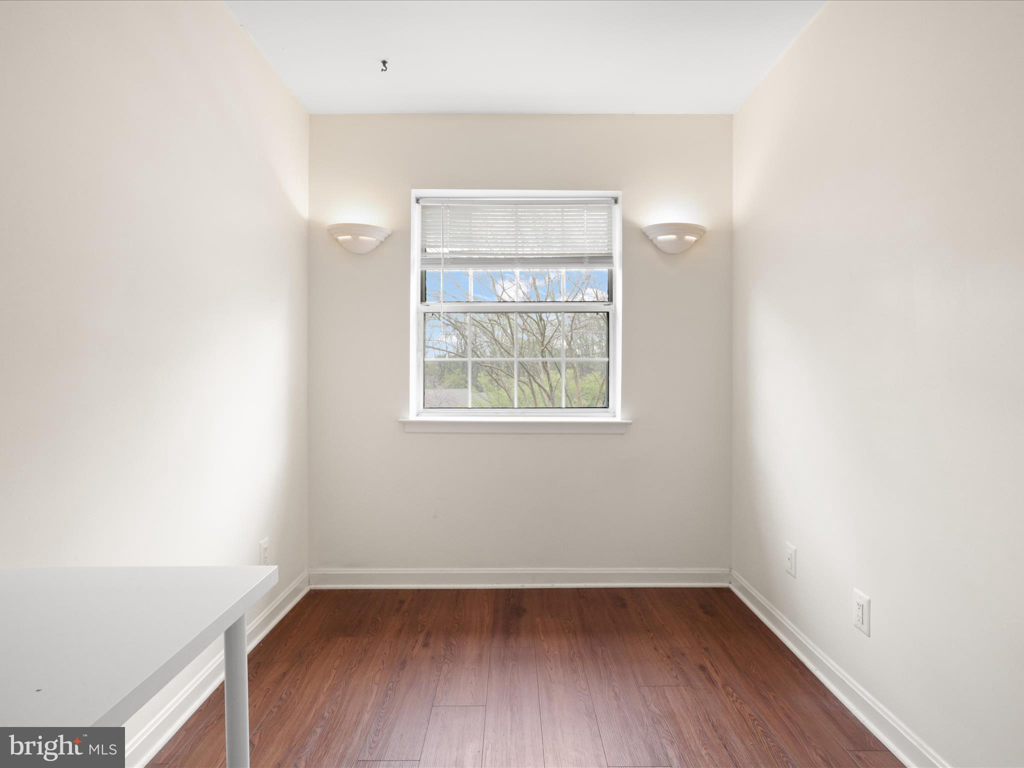 5837 COVE LANDING RD #301