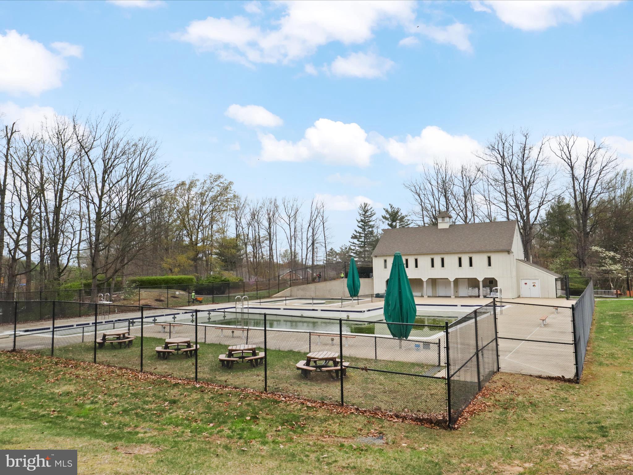 5837 COVE LANDING RD #301