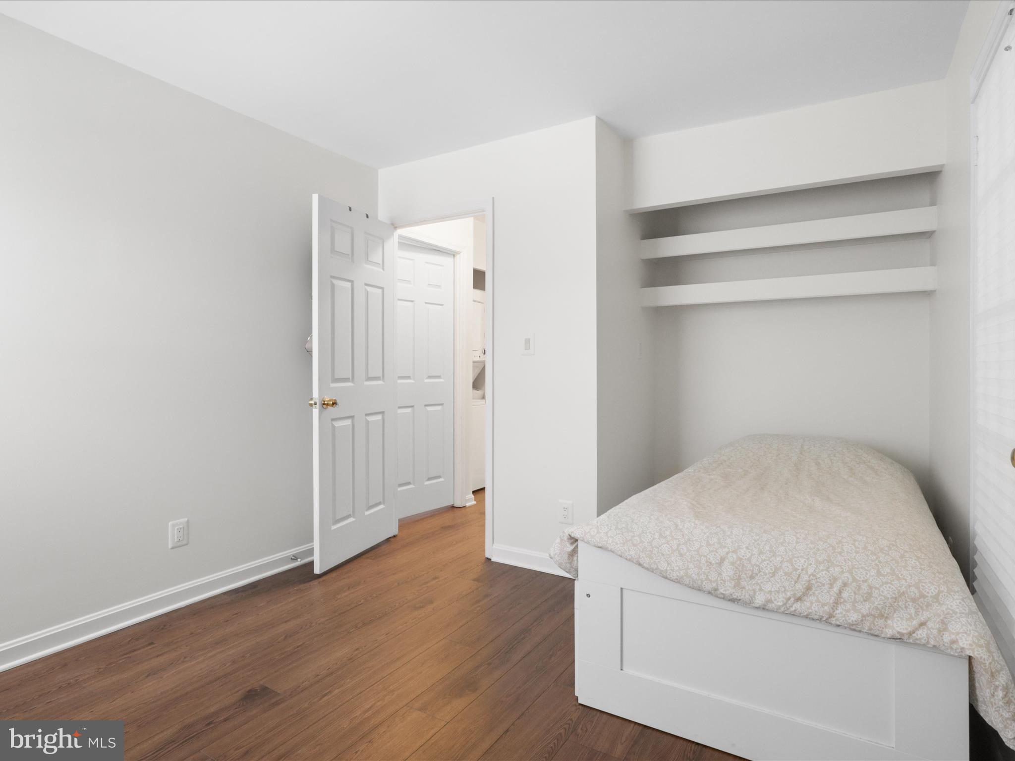 5837 COVE LANDING RD #301