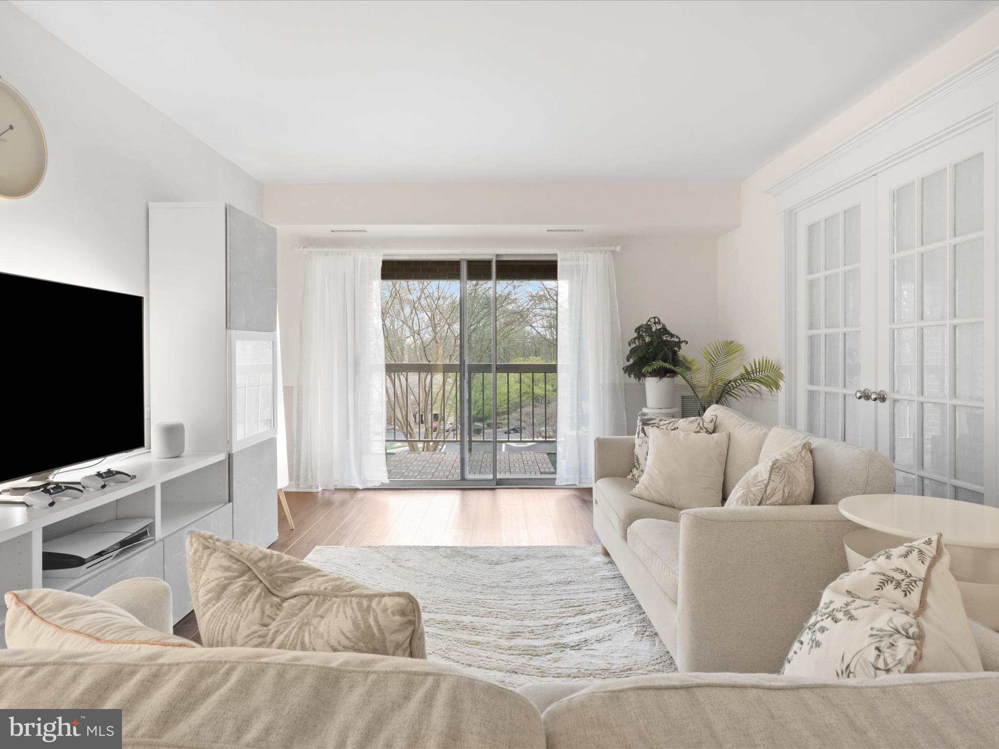 5837 COVE LANDING RD #301