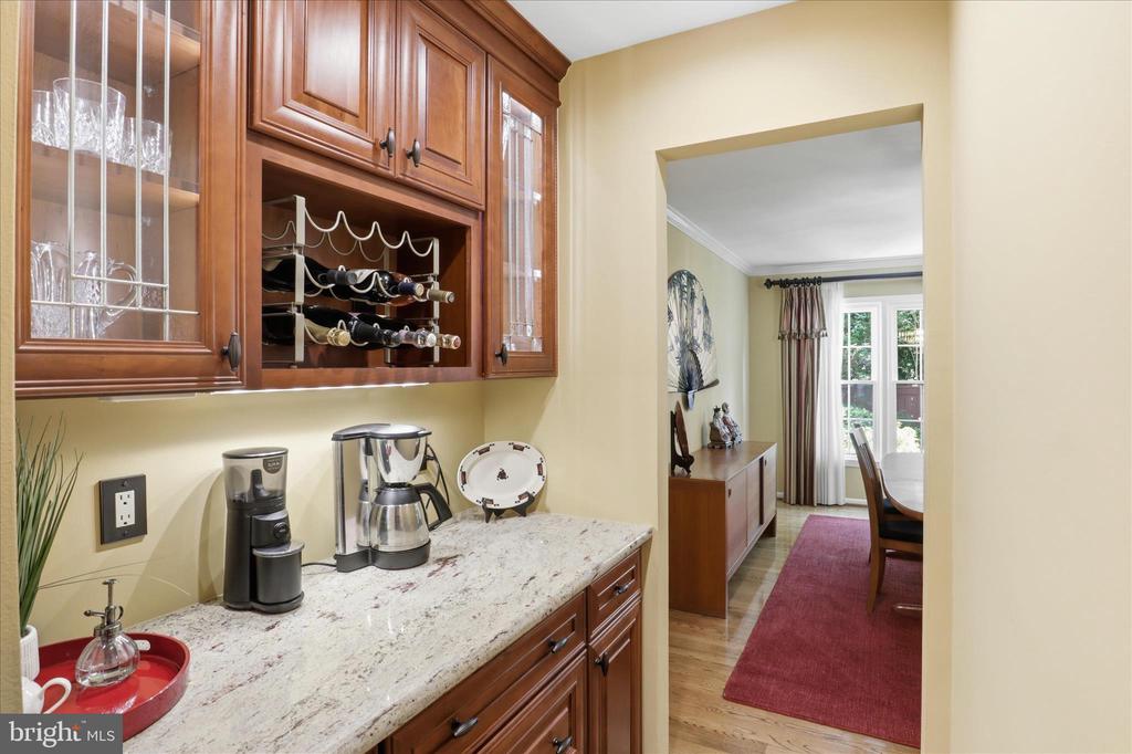 7257 MCLEAN COMMONS LANE