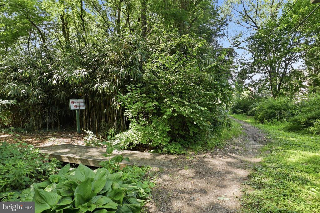 7257 MCLEAN COMMONS LANE
