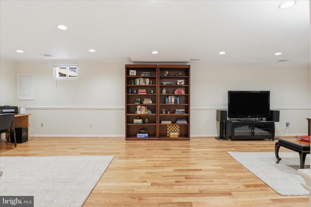 7257 MCLEAN COMMONS LANE