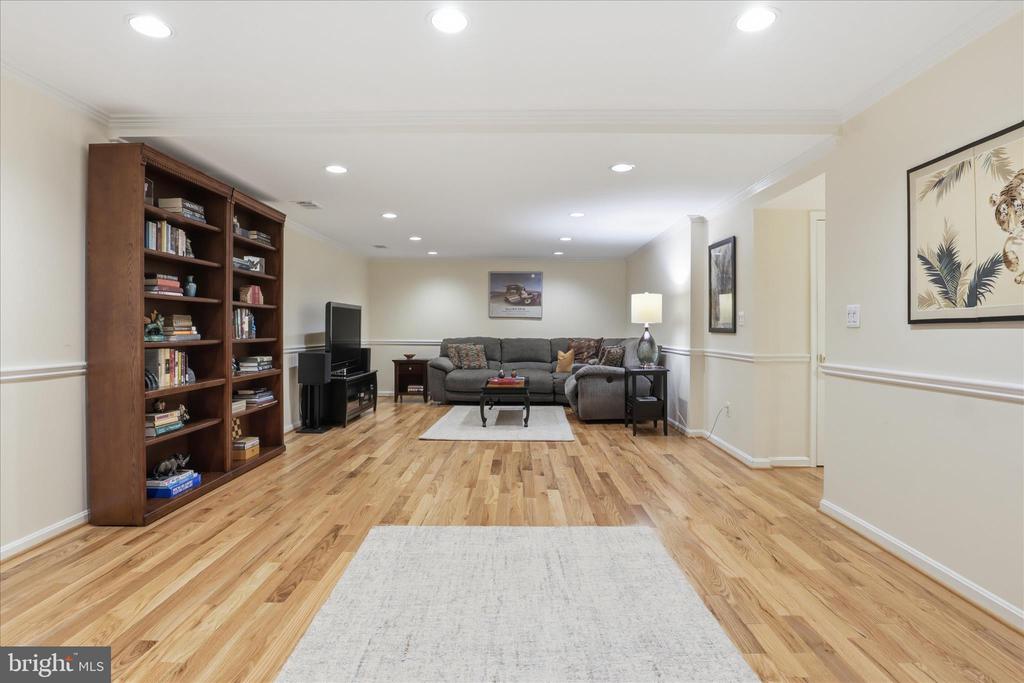 7257 MCLEAN COMMONS LANE