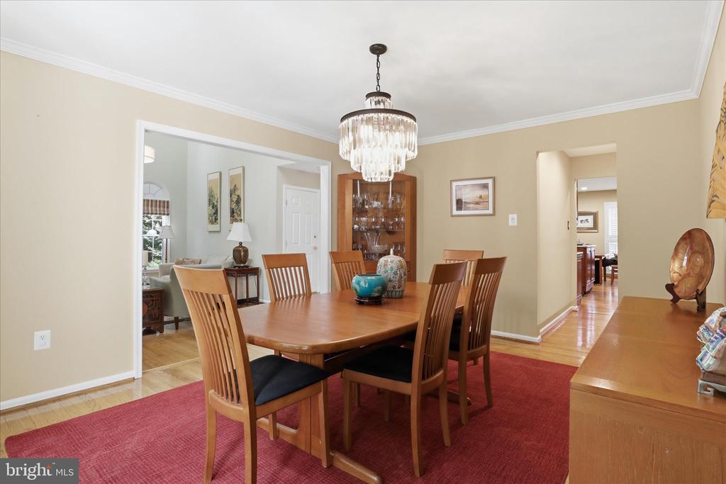 7257 MCLEAN COMMONS LANE