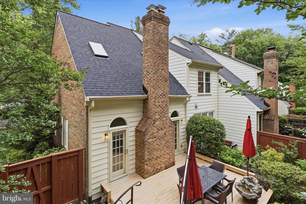 7257 MCLEAN COMMONS LANE
