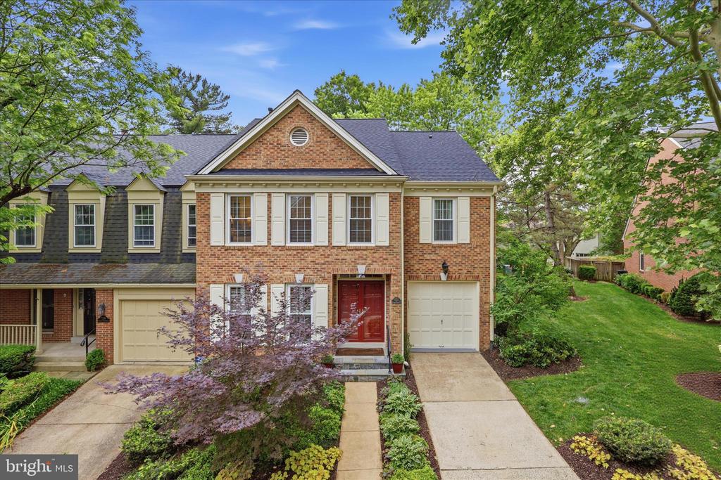 7257 MCLEAN COMMONS LANE