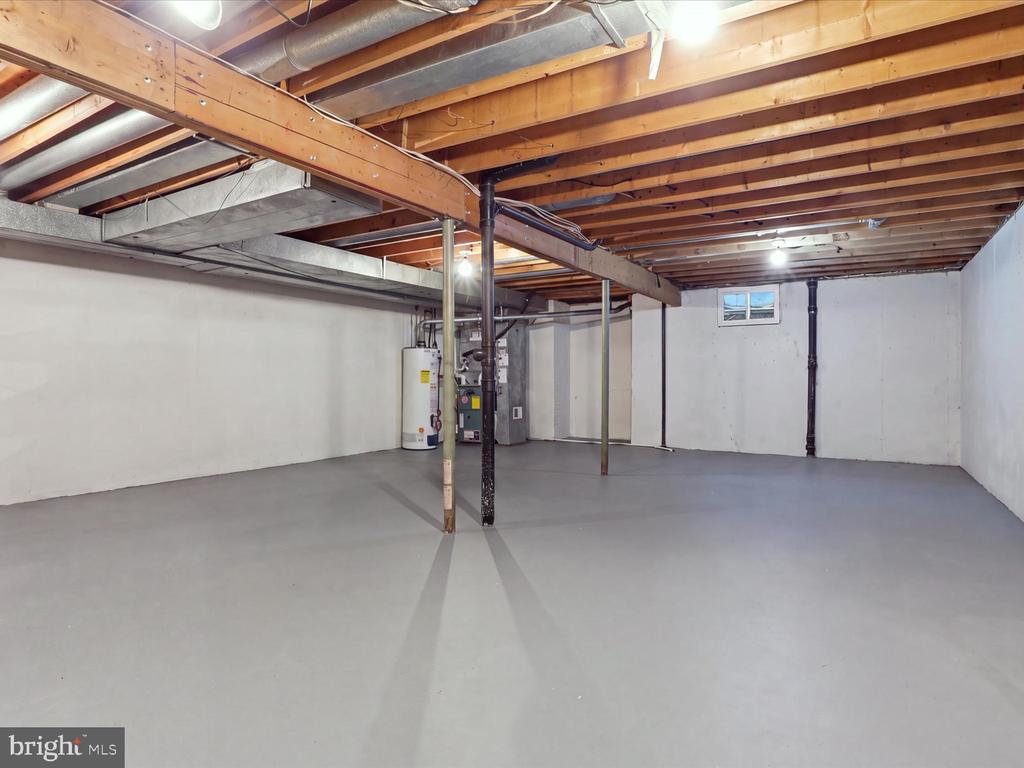 7211 VISTAS LANE