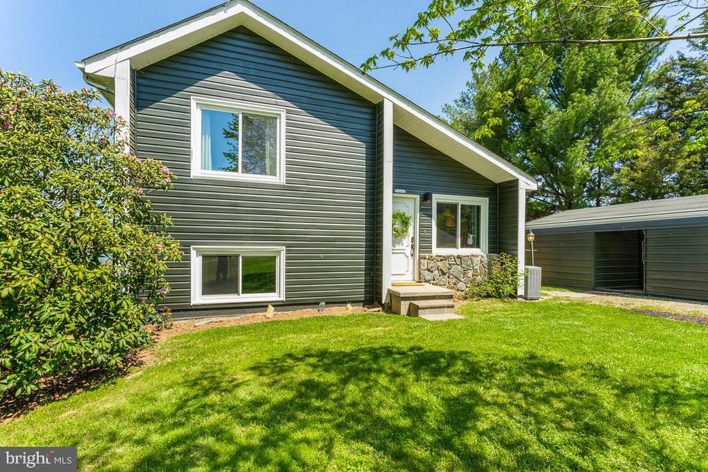 430 LAKEVIEW DR