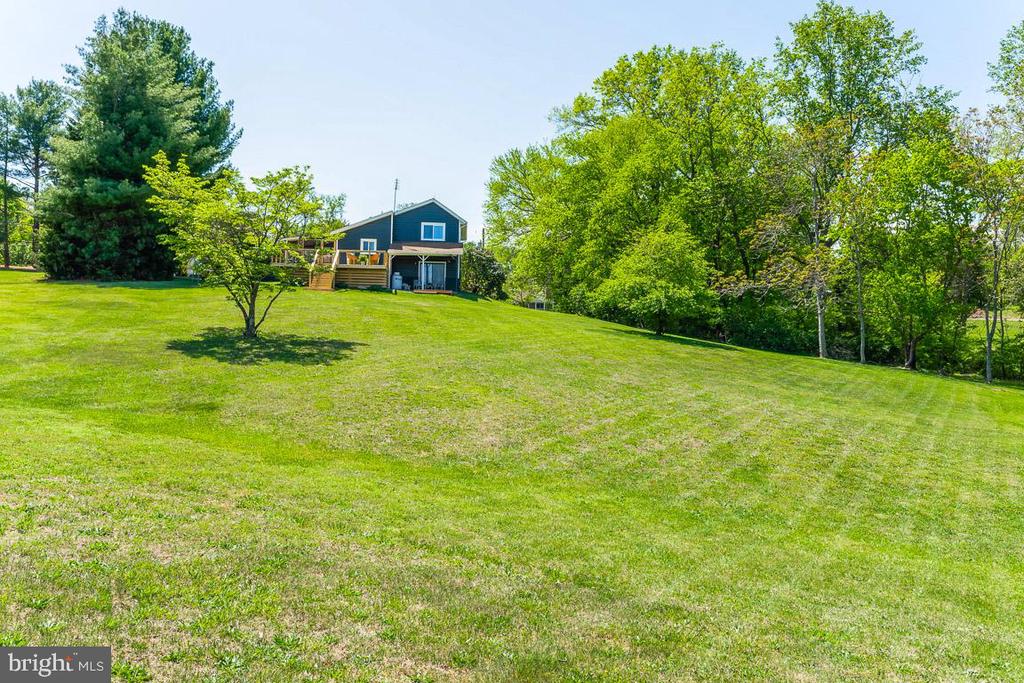 430 LAKEVIEW DR