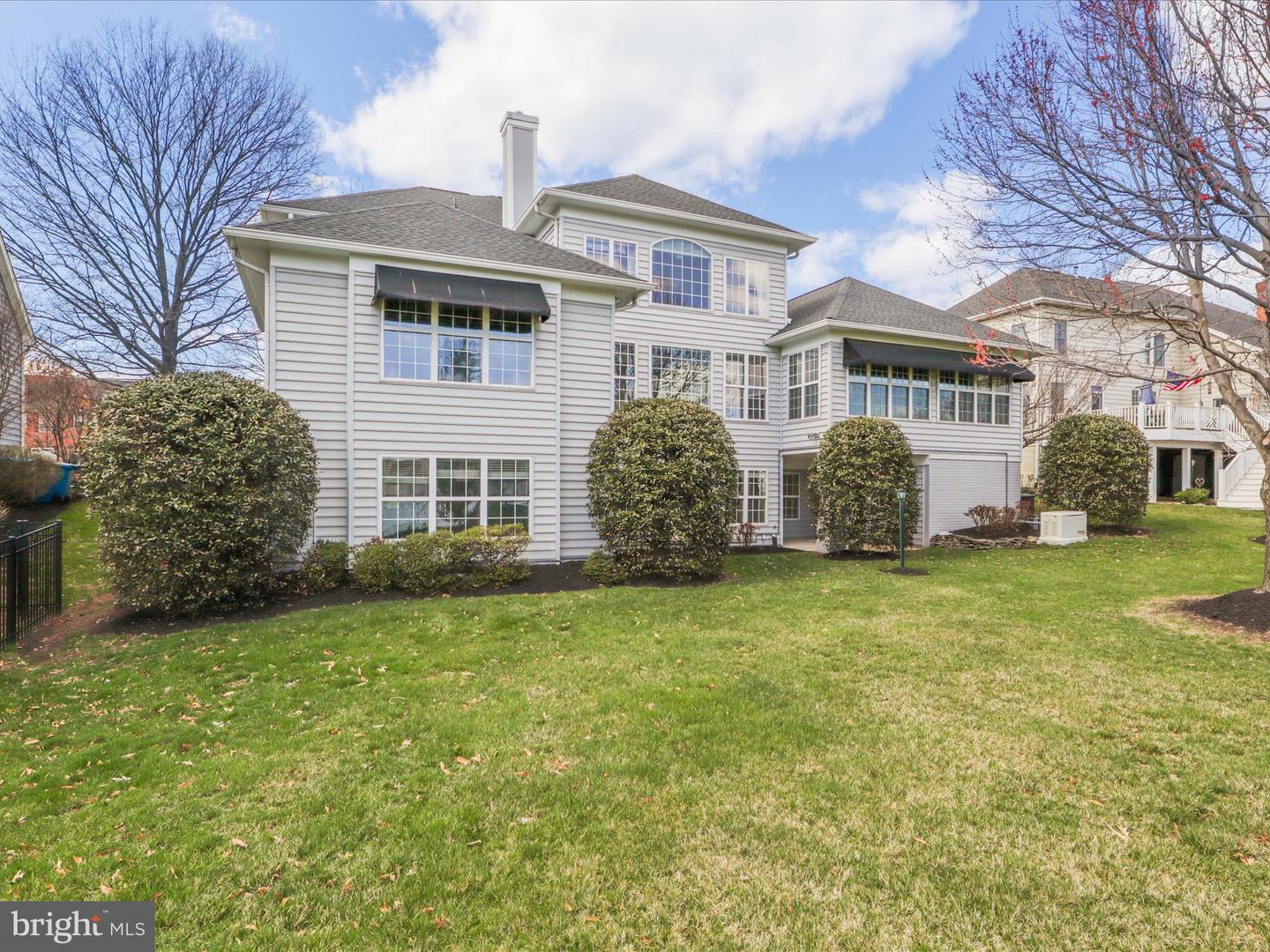 21254 Dubois Ct