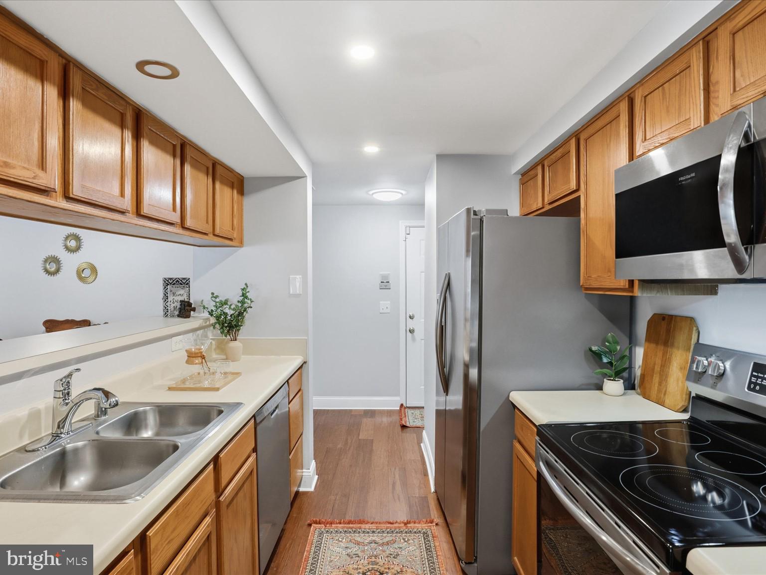 3620 SHERBROOKE CIRCLE 103