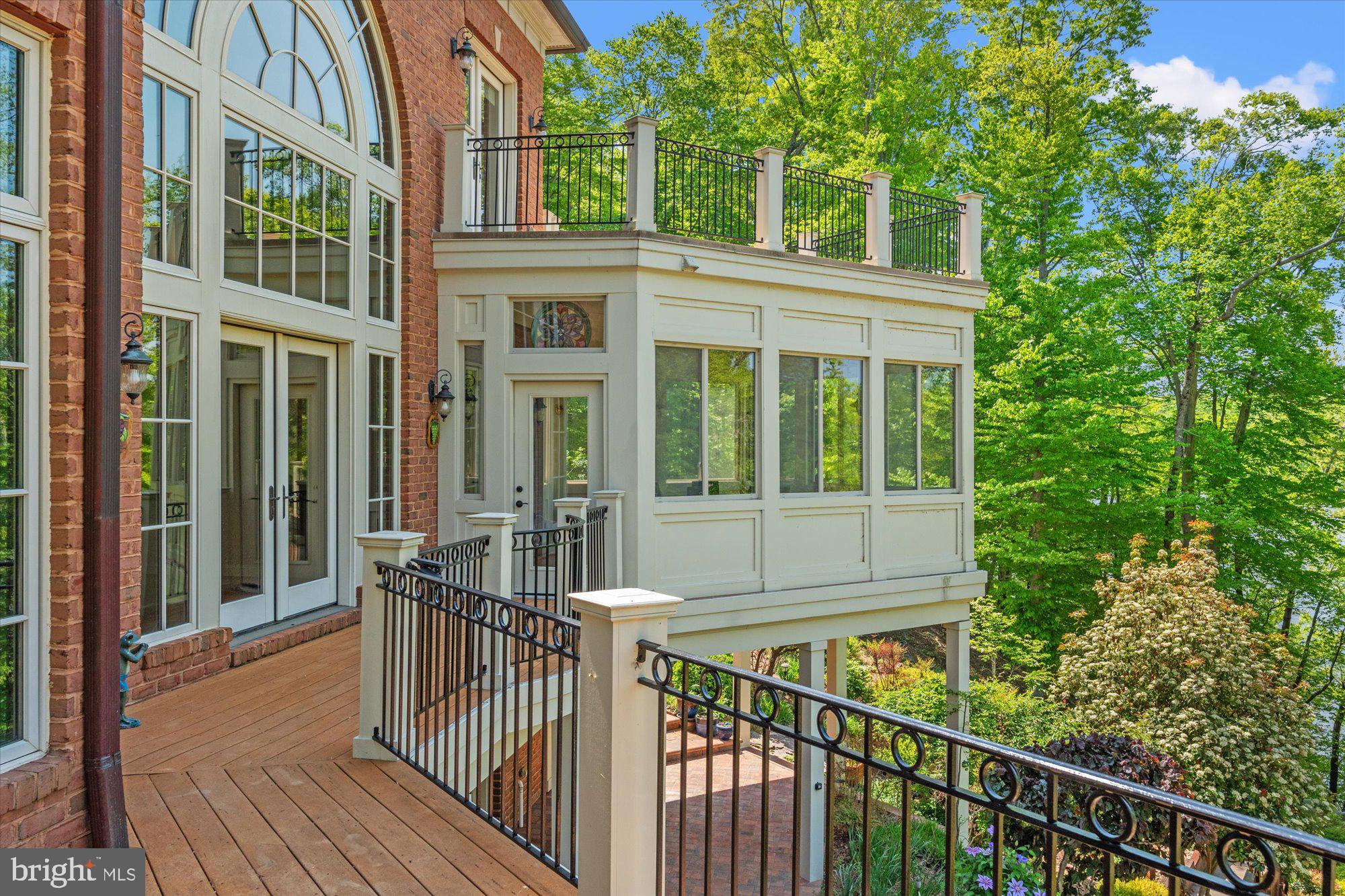 10036 LAKE OCCOQUAN DRIVE