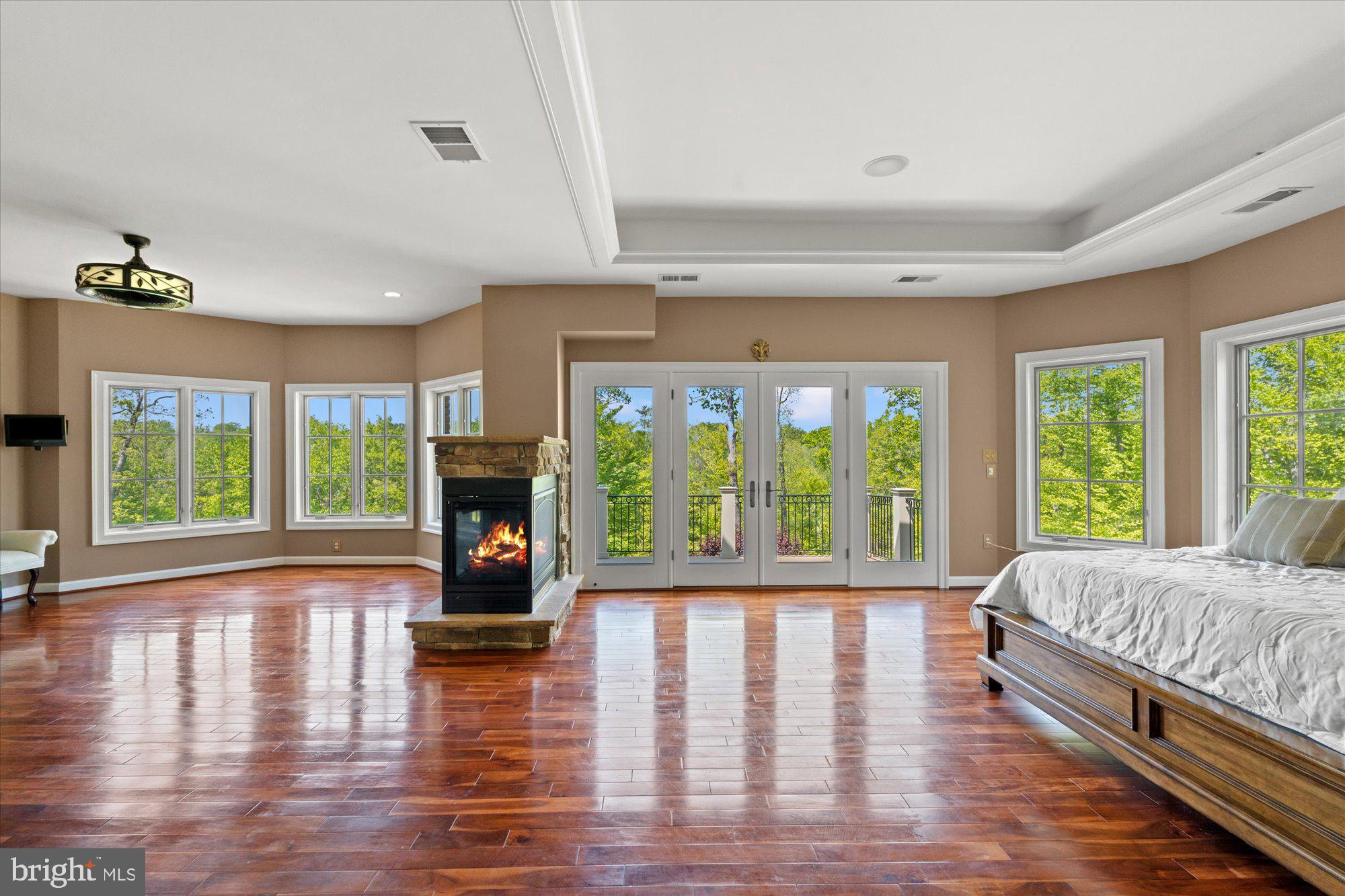 10036 LAKE OCCOQUAN DRIVE