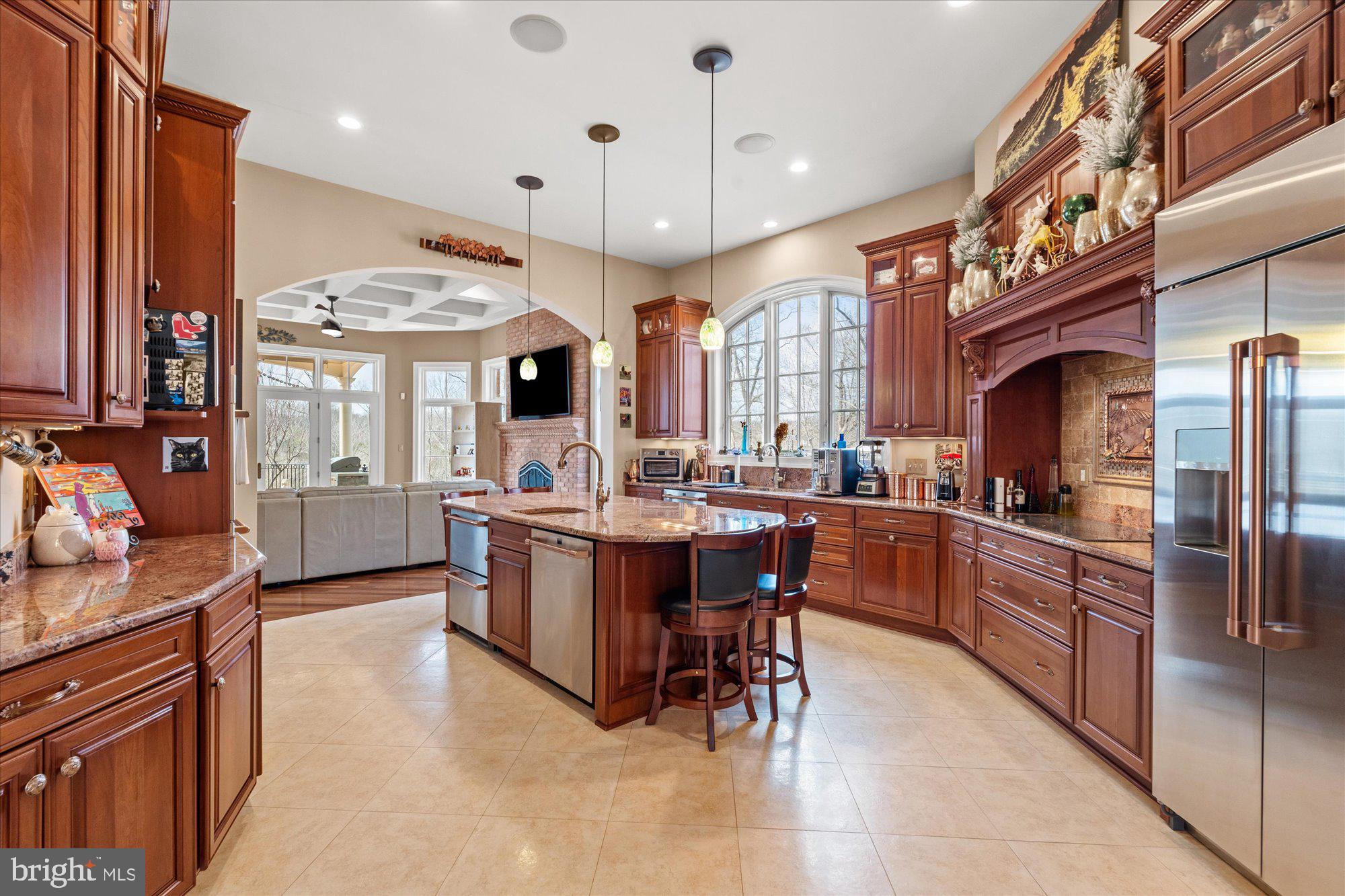 10036 LAKE OCCOQUAN DRIVE