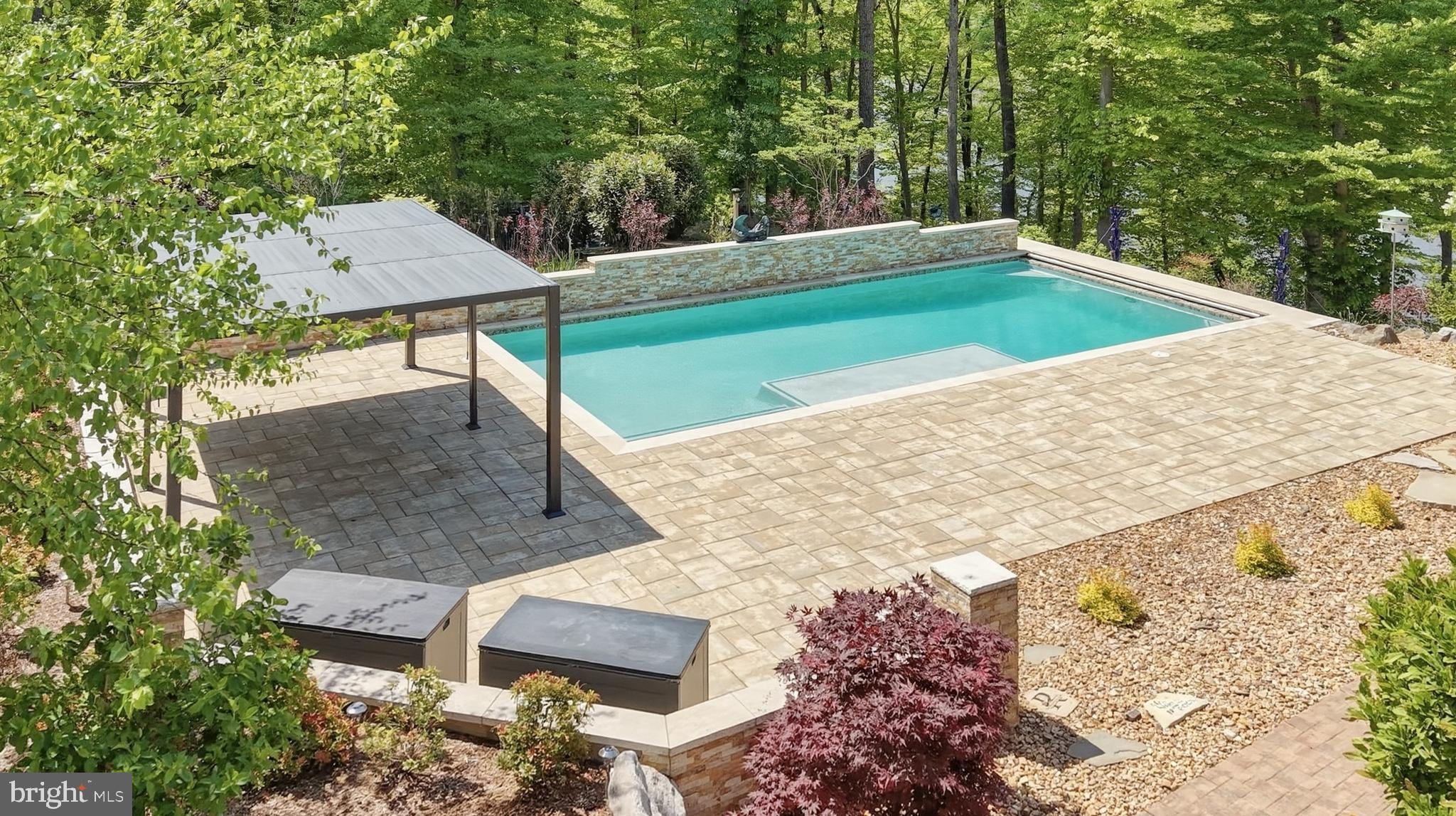 10036 LAKE OCCOQUAN DRIVE