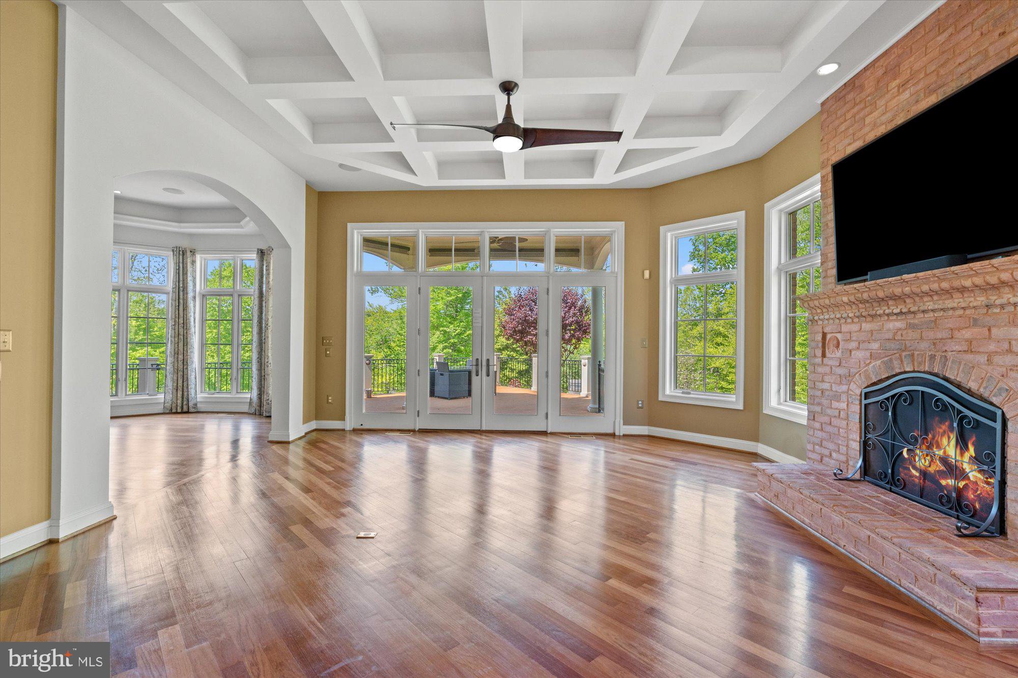 10036 LAKE OCCOQUAN DRIVE