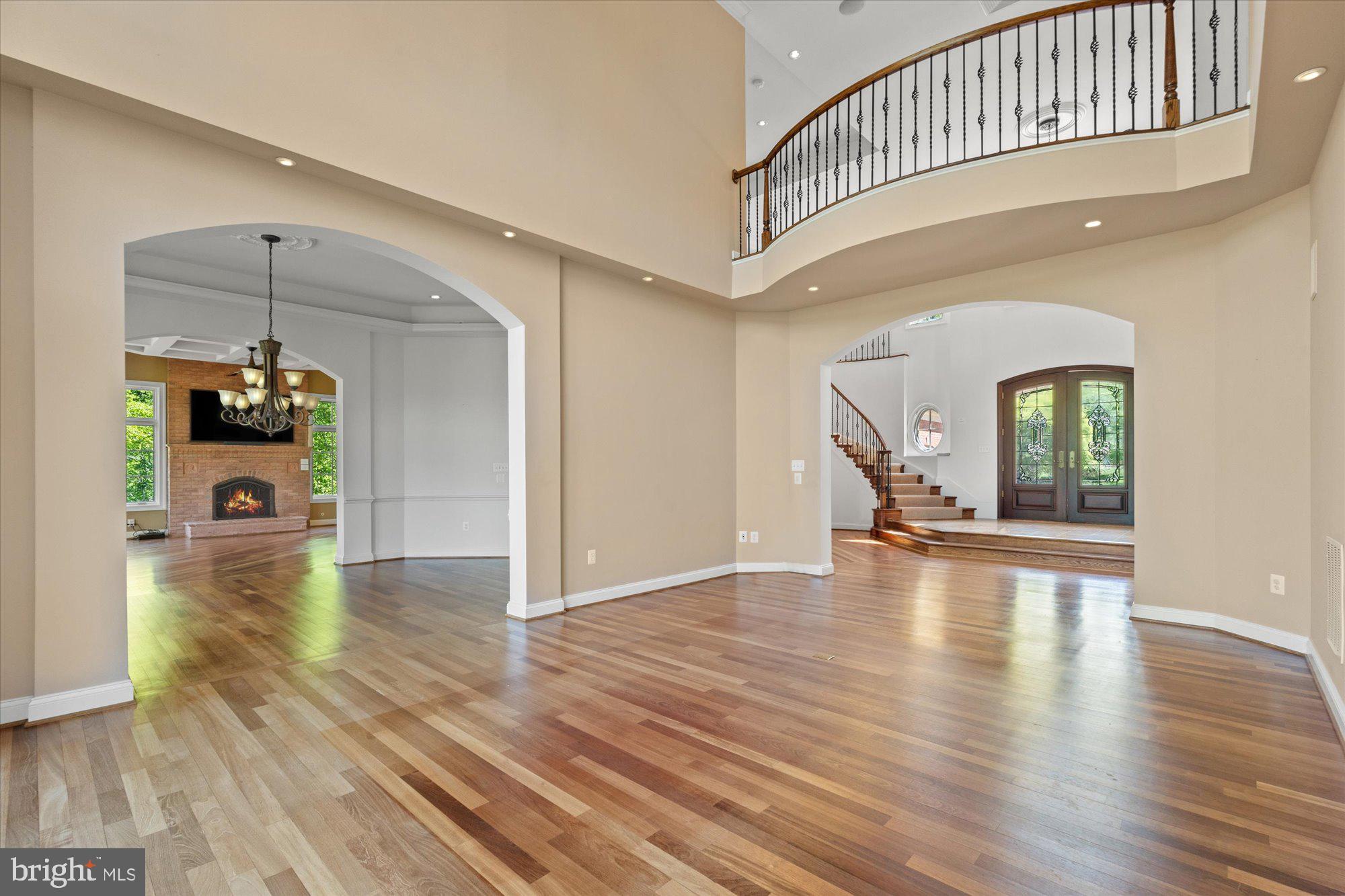 10036 LAKE OCCOQUAN DRIVE