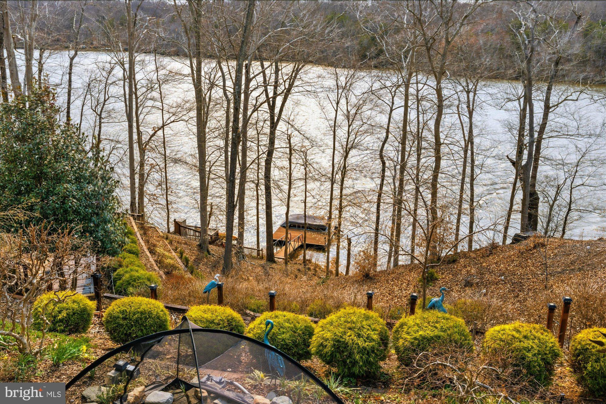 10036 LAKE OCCOQUAN DRIVE