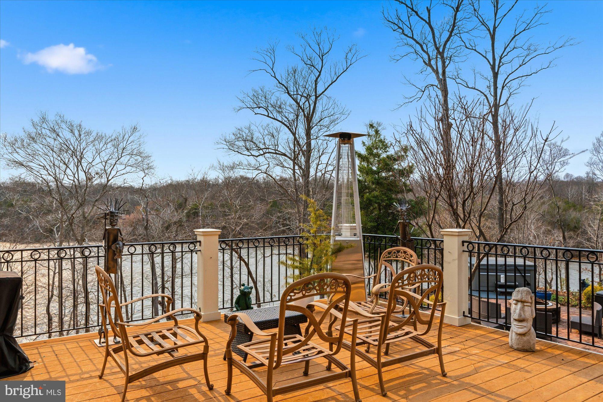 10036 LAKE OCCOQUAN DRIVE