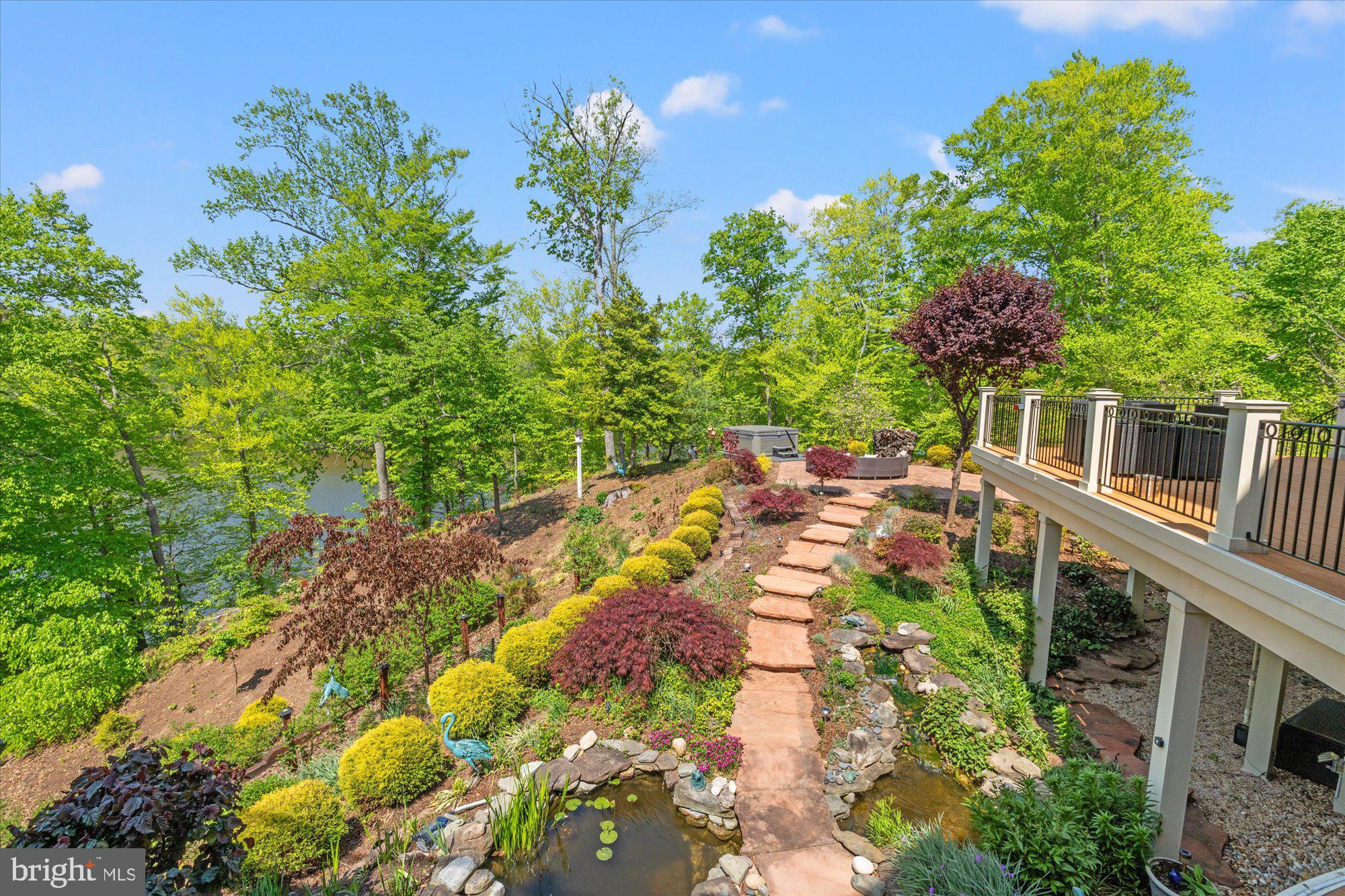 10036 LAKE OCCOQUAN DRIVE