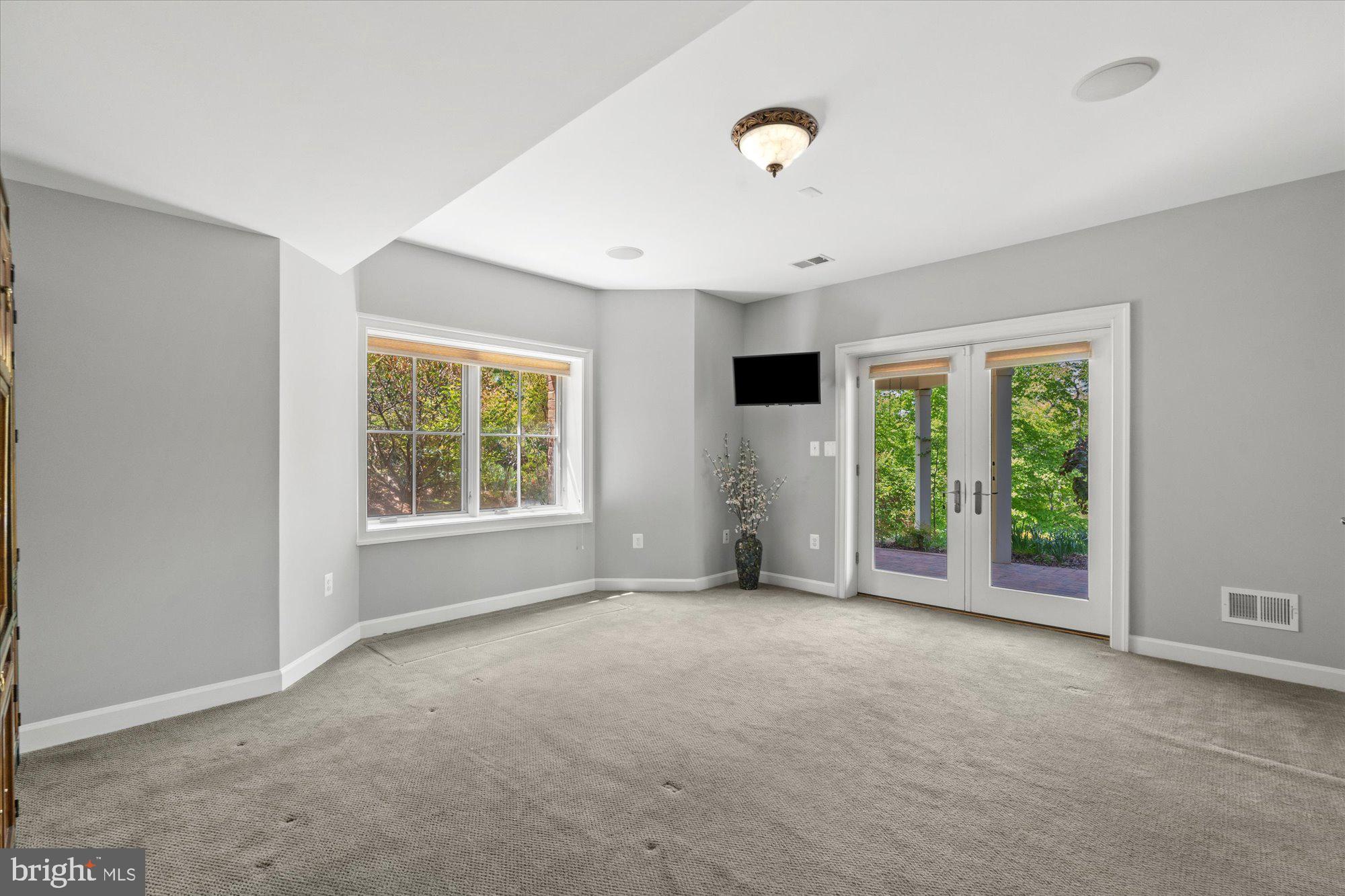 10036 LAKE OCCOQUAN DRIVE