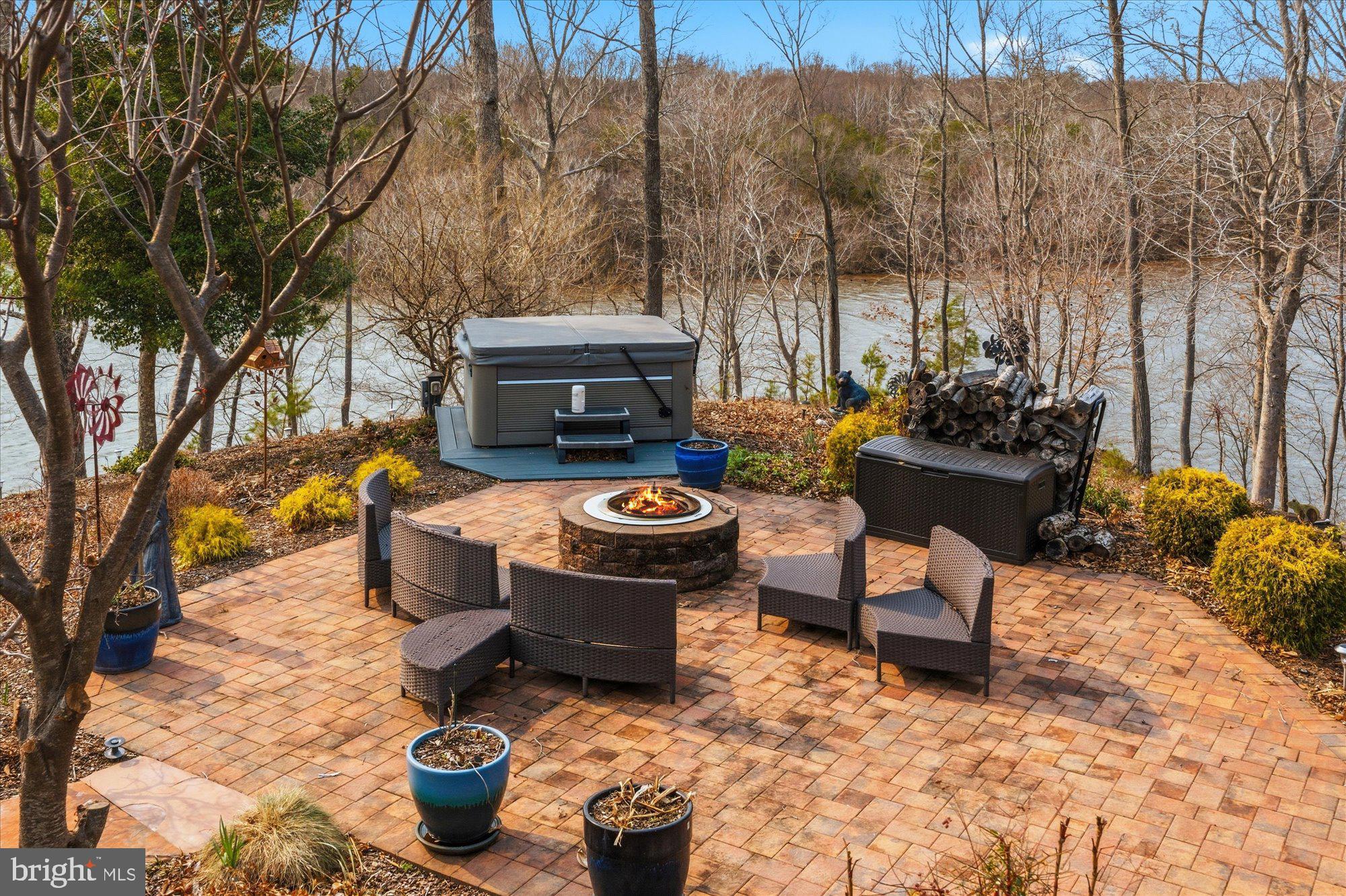 10036 LAKE OCCOQUAN DRIVE