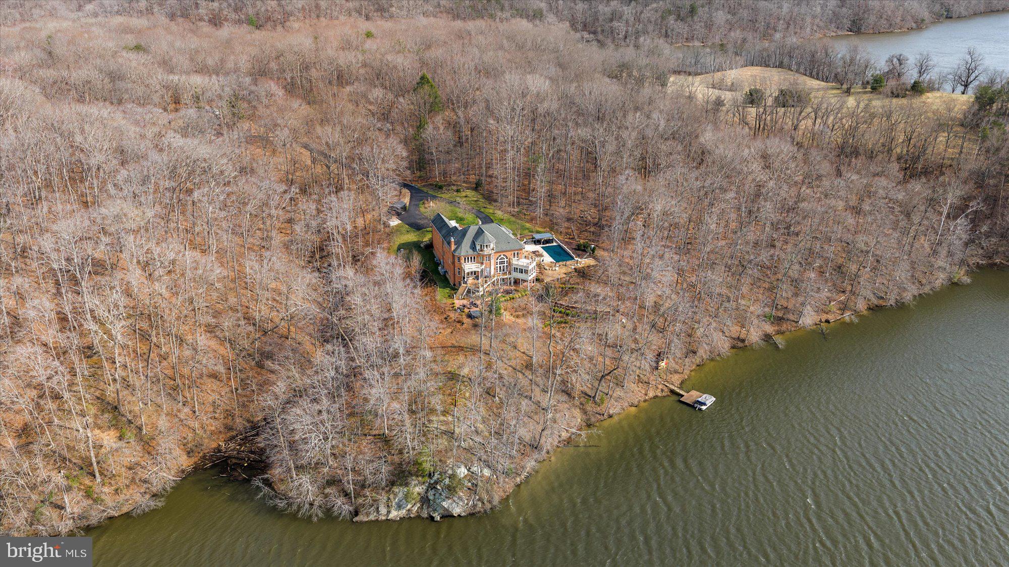 10036 LAKE OCCOQUAN DRIVE