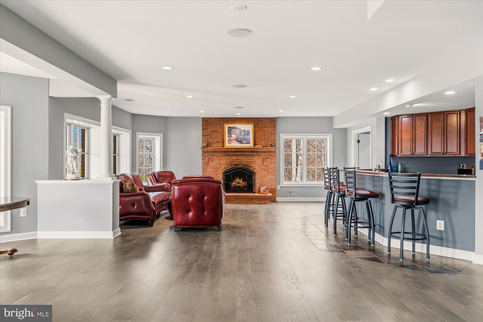 10036 LAKE OCCOQUAN DRIVE